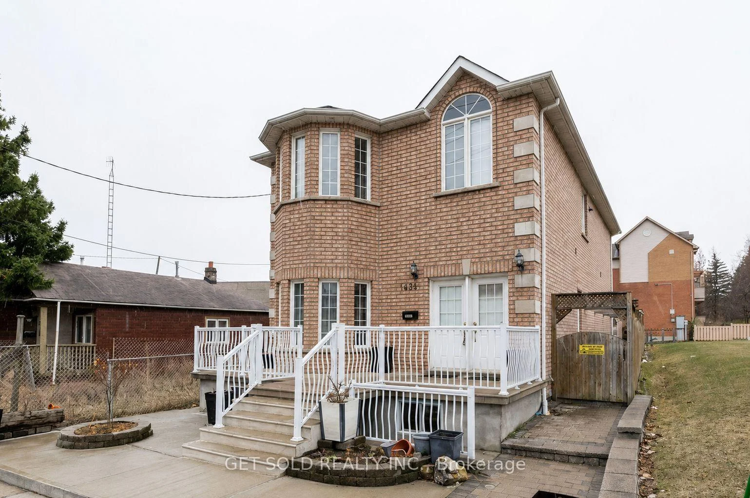 Photo of 1496 Keele Street