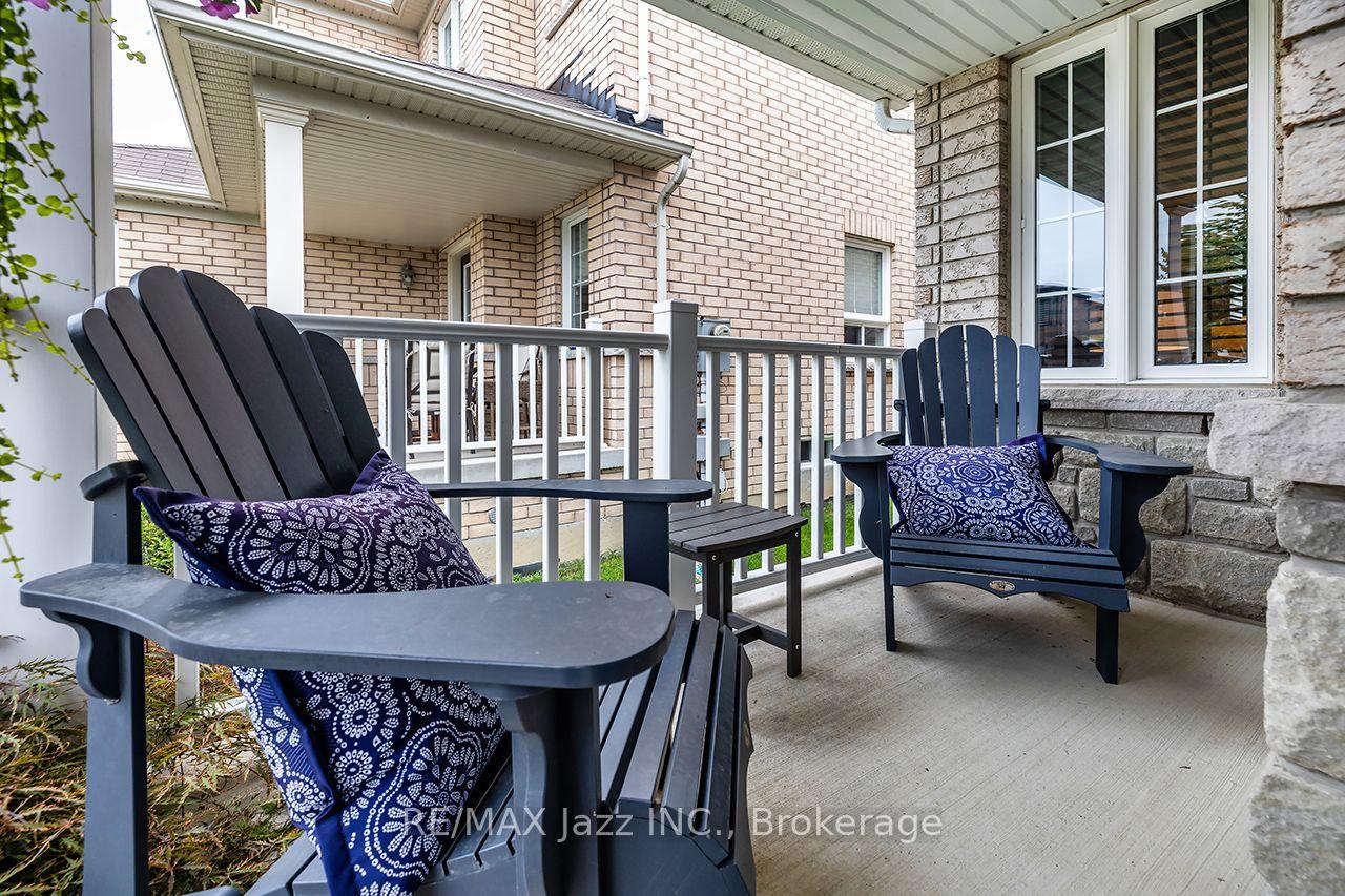 Photo 4 of 458 Longworth Avenue, Clarington, Bowmanville — HOMEH