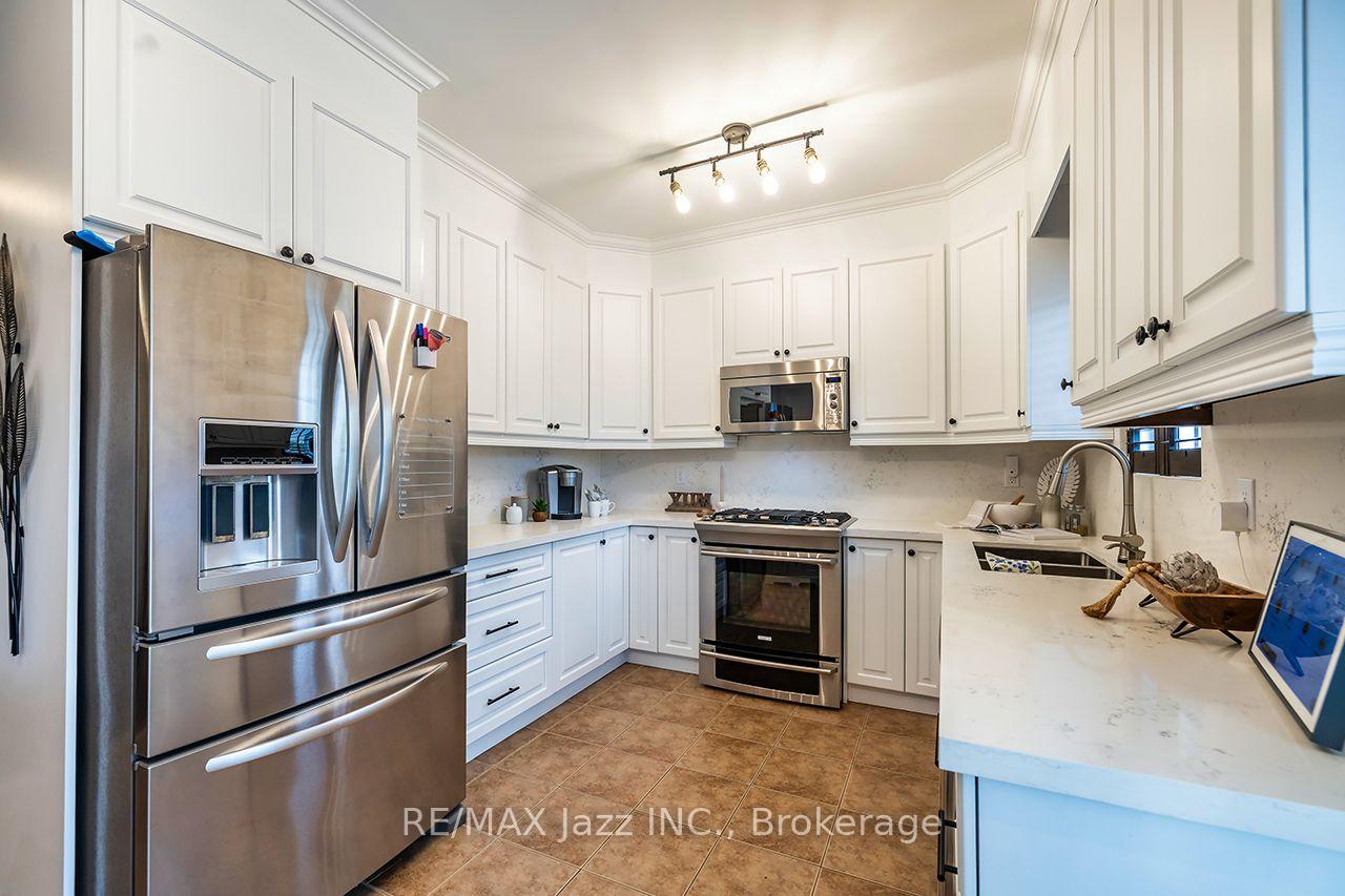 Photo 10 of 458 Longworth Avenue, Clarington, Bowmanville — HOMEH