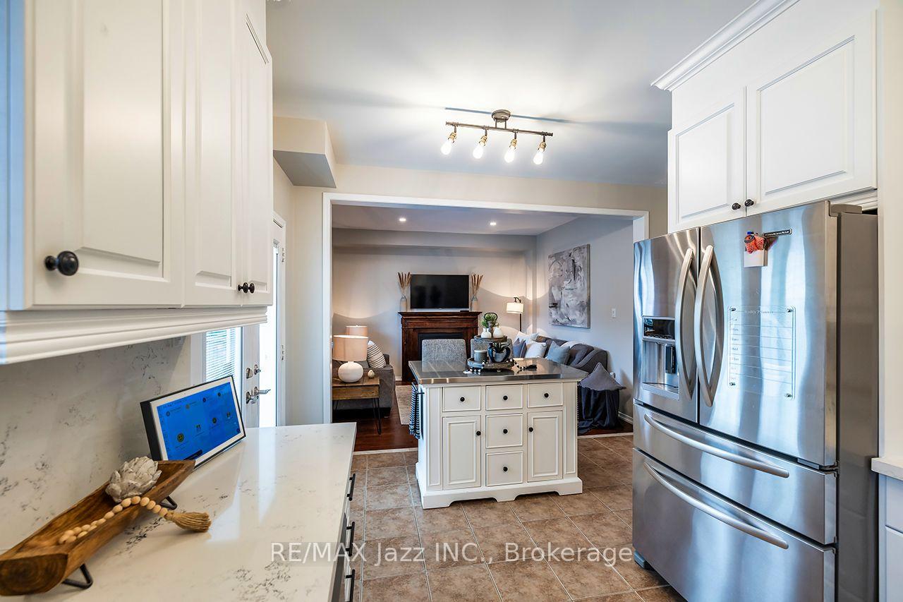 Photo 12 of 458 Longworth Avenue, Clarington, Bowmanville — HOMEH