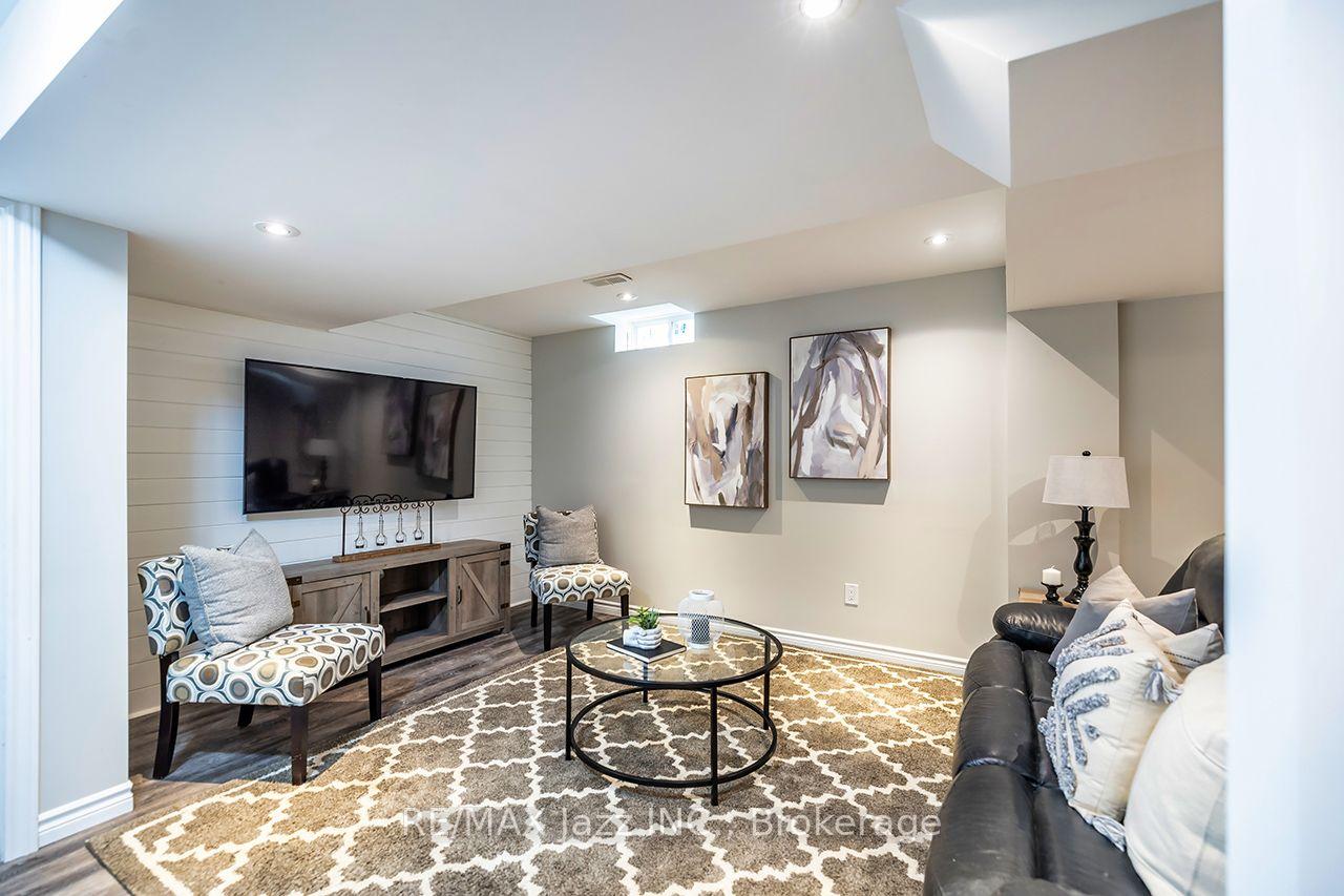 Photo 25 of 458 Longworth Avenue, Clarington, Bowmanville — HOMEH