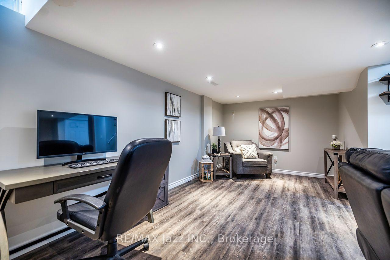 Photo 27 of 458 Longworth Avenue, Clarington, Bowmanville — HOMEH