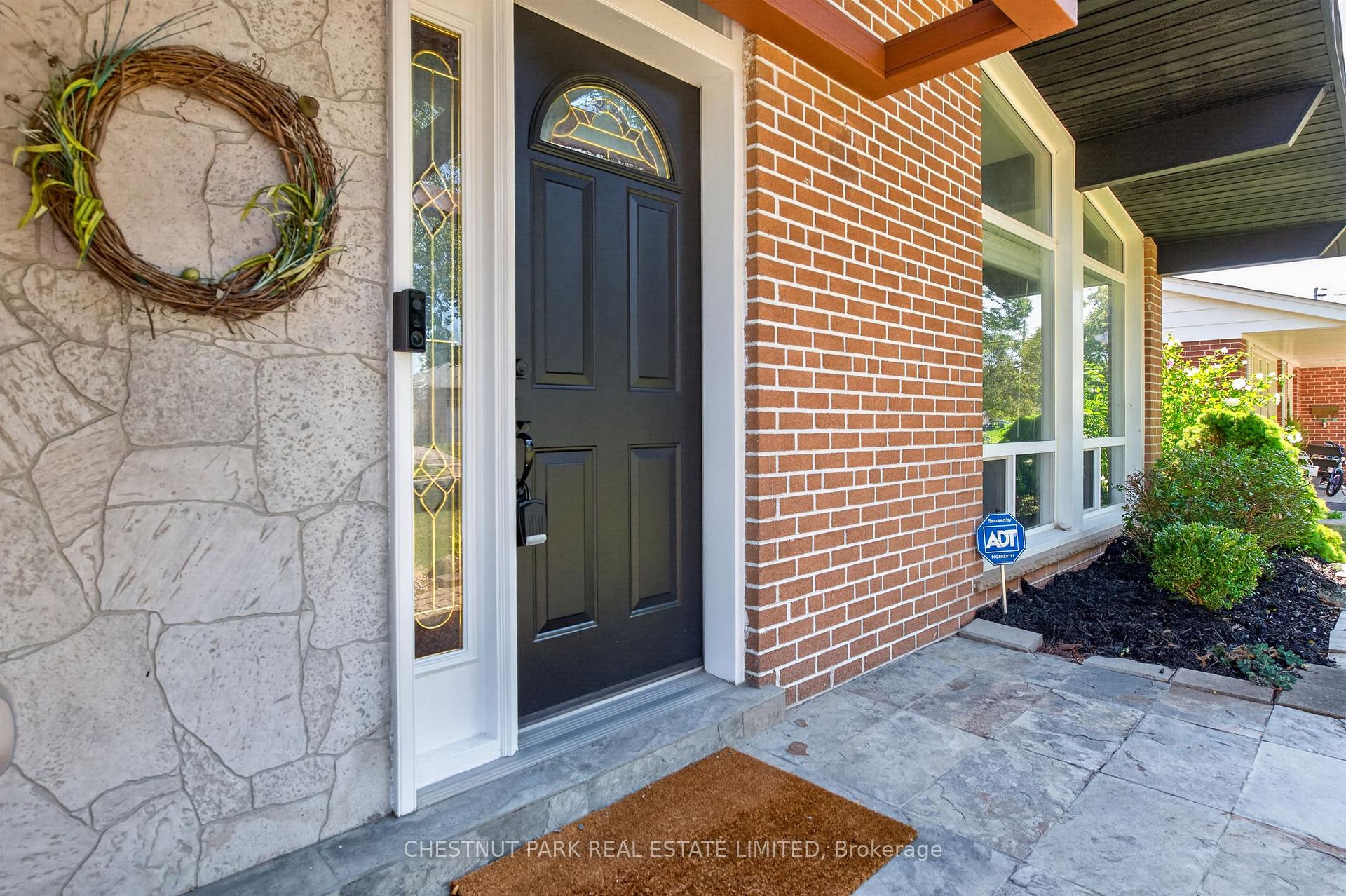 Photo 5 of 35 Birchard Street, Scarborough, Tam O'Shanter-Sullivan — HOMEH