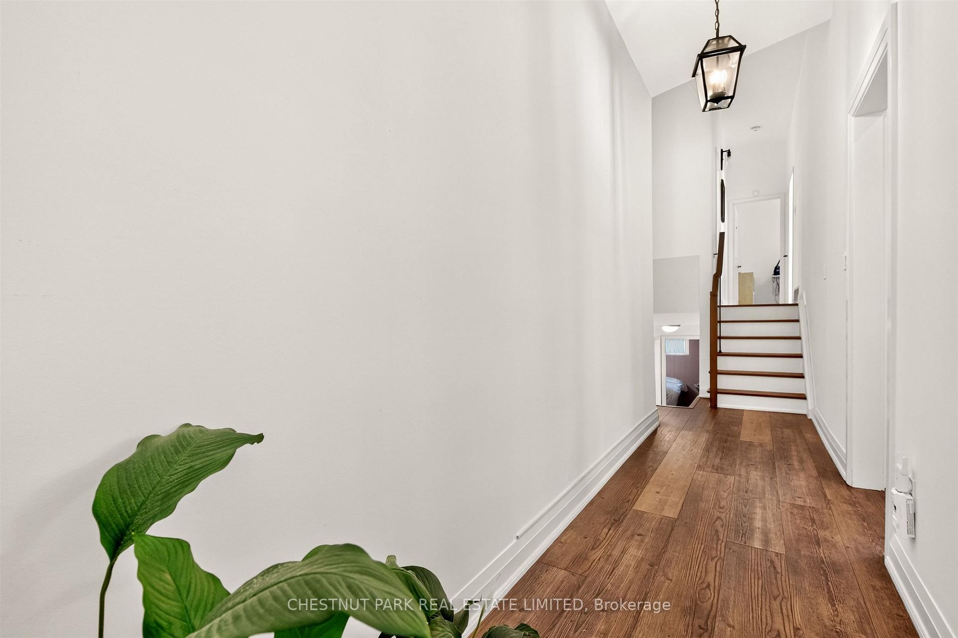 Photo 7 of 35 Birchard Street, Scarborough, Tam O'Shanter-Sullivan — HOMEH