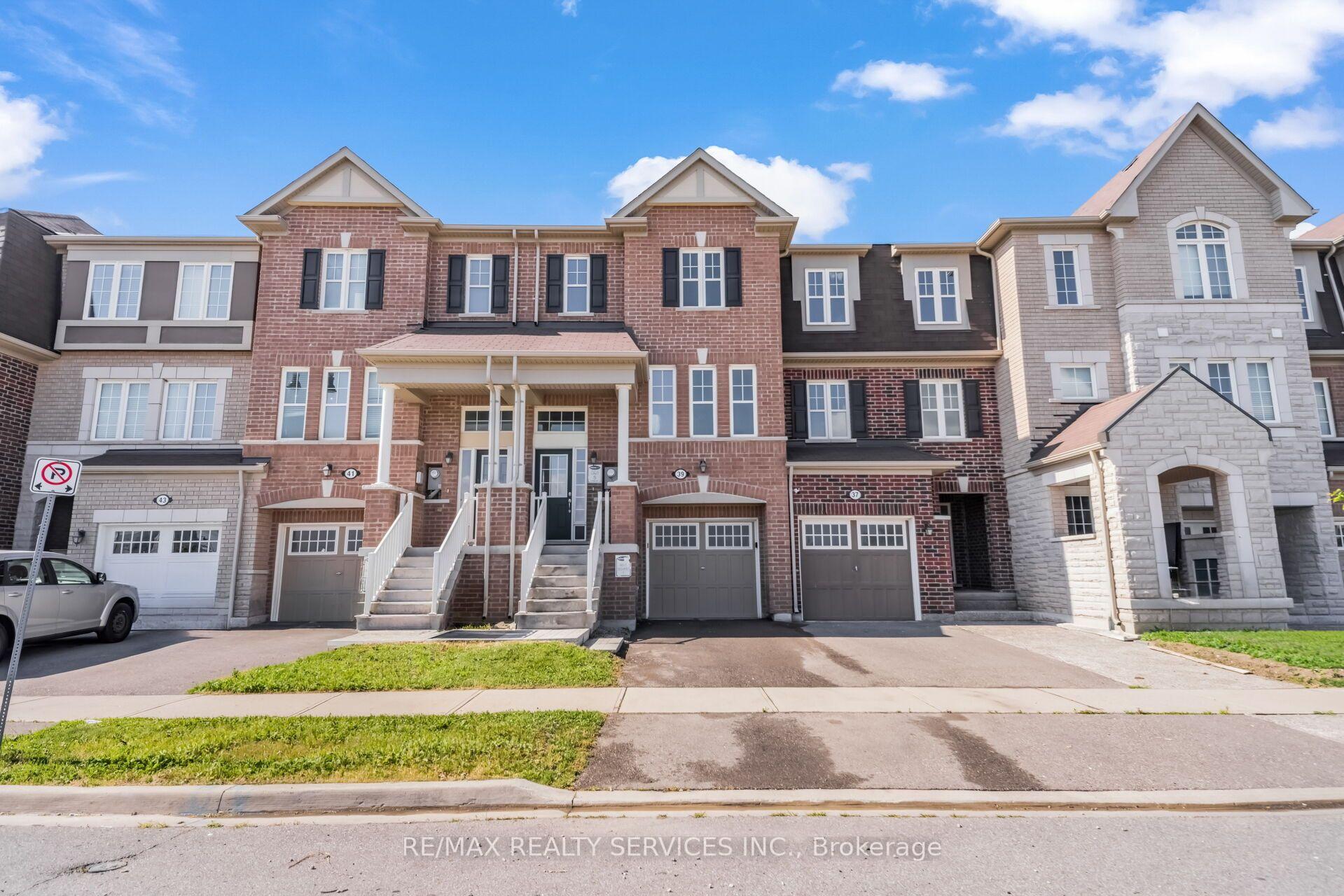 Front of 39 Baycliffe Crescent