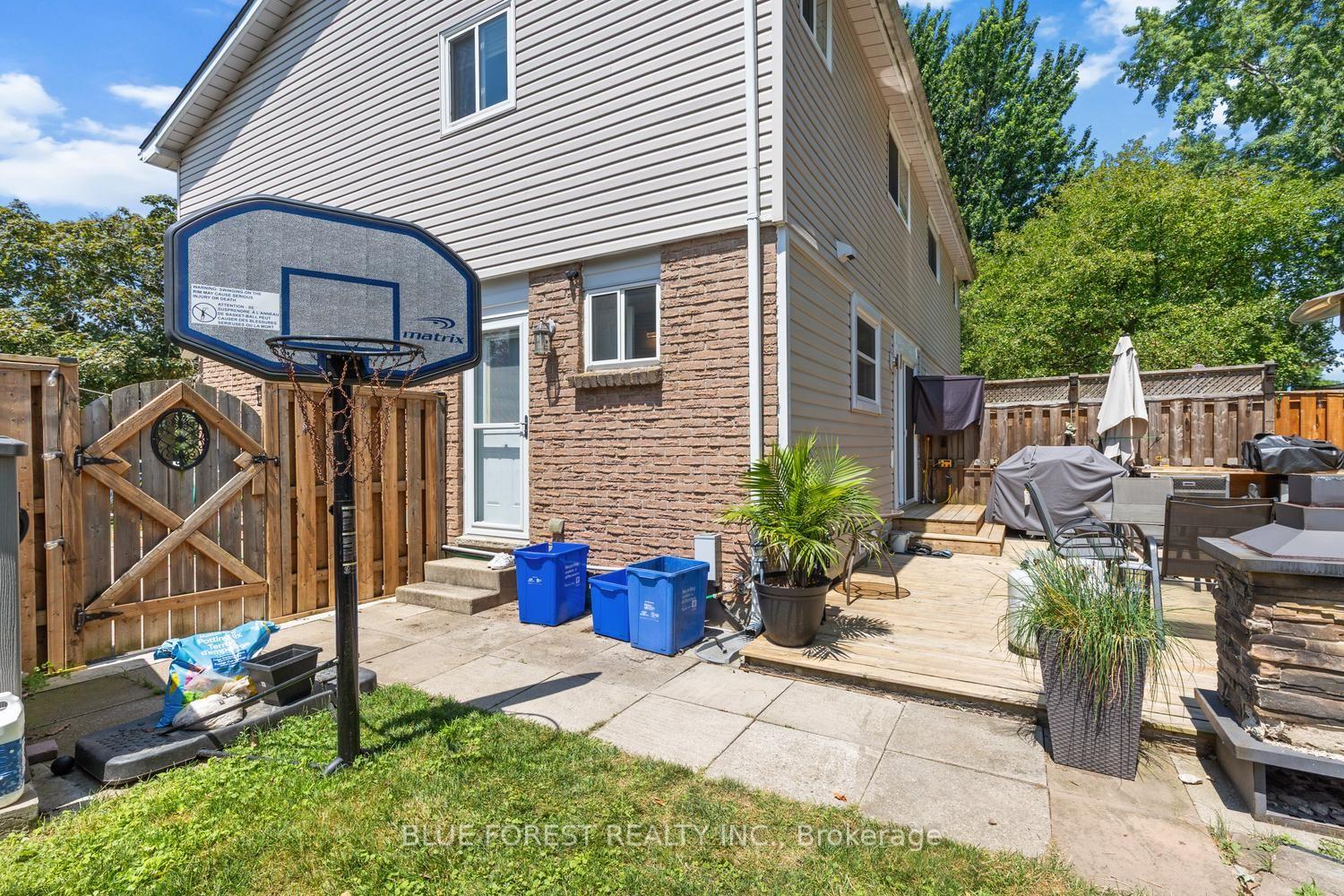 Photo 38 of 48 Rosamond Crescent, London, South X — HOMEH