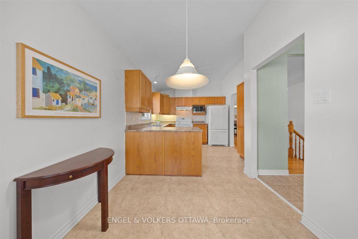 Photo 6 of 50 Nighthawk Crescent, Ottawa, Kanata - Bridlewood — HOMEH