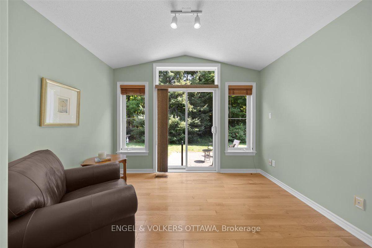 Photo 18 of 50 Nighthawk Crescent, Ottawa, Kanata - Bridlewood — HOMEH