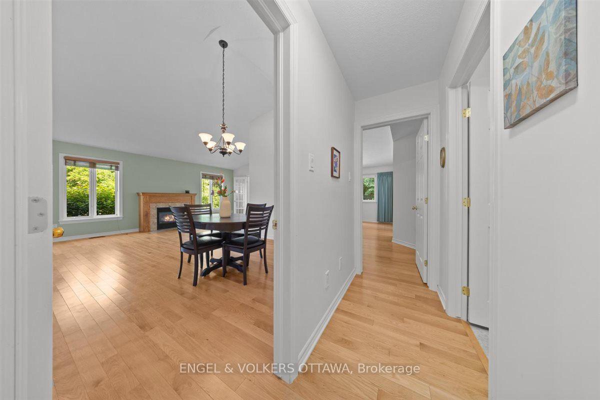 Photo 20 of 50 Nighthawk Crescent, Ottawa, Kanata - Bridlewood — HOMEH