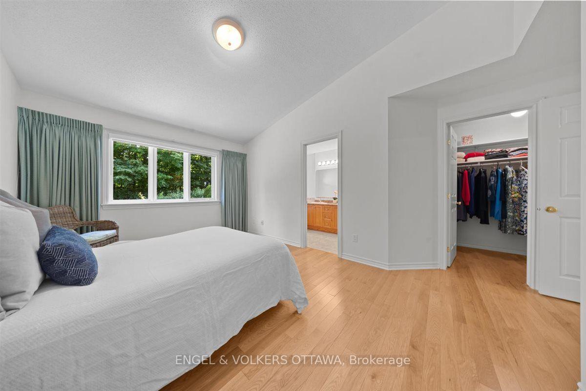 Photo 22 of 50 Nighthawk Crescent, Ottawa, Kanata - Bridlewood — HOMEH