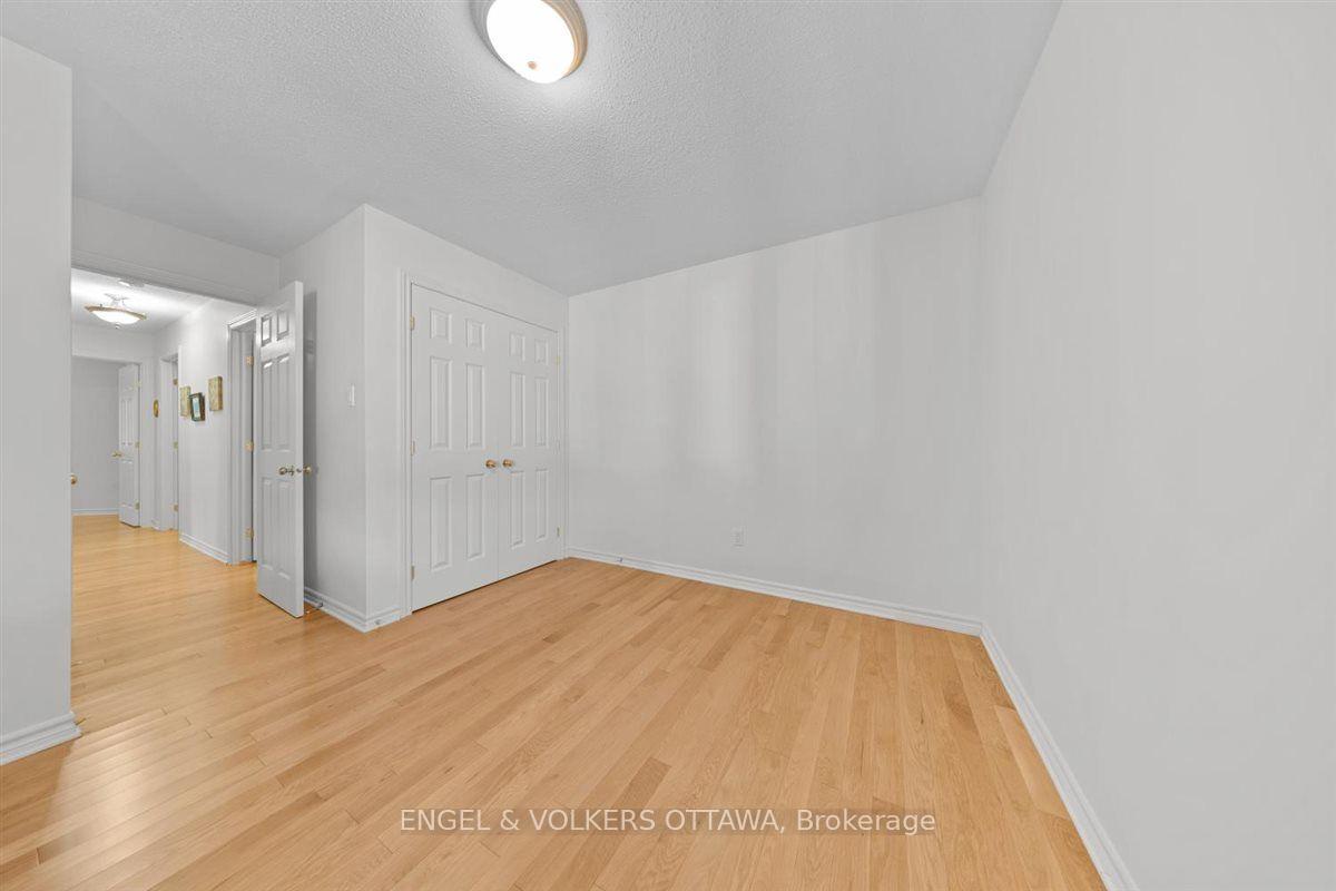 Photo 28 of 50 Nighthawk Crescent, Ottawa, Kanata - Bridlewood — HOMEH