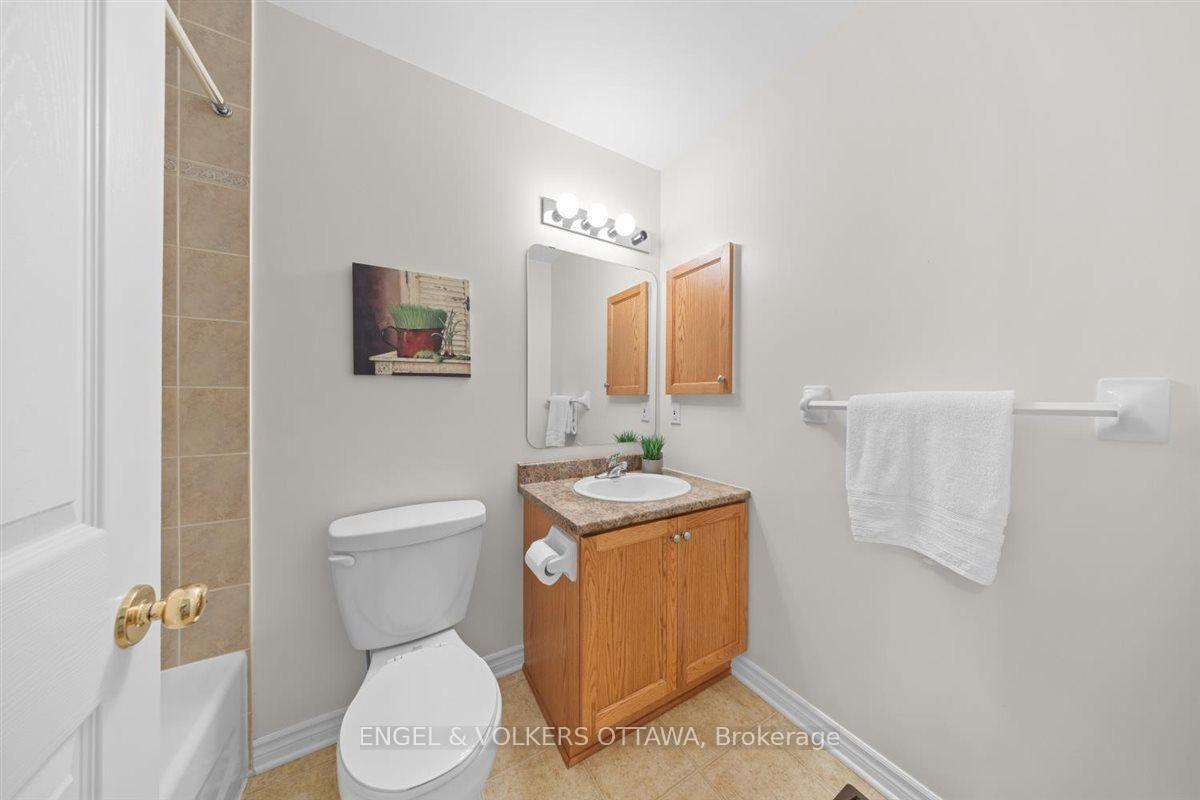 Photo 31 of 50 Nighthawk Crescent, Ottawa, Kanata - Bridlewood — HOMEH