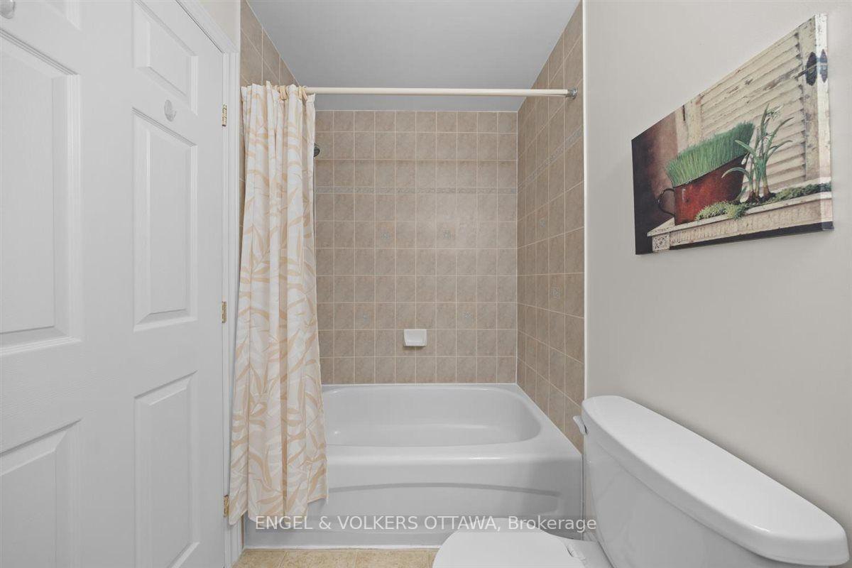 Photo 32 of 50 Nighthawk Crescent, Ottawa, Kanata - Bridlewood — HOMEH