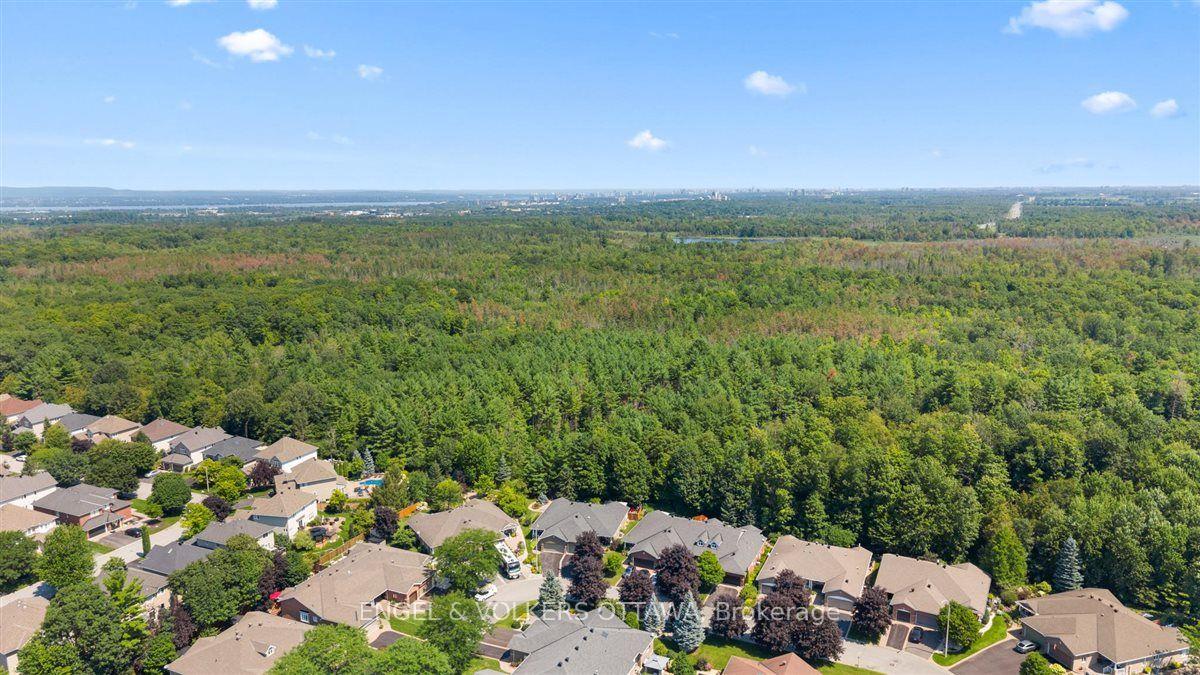 Photo 41 of 50 Nighthawk Crescent, Ottawa, Kanata - Bridlewood — HOMEH
