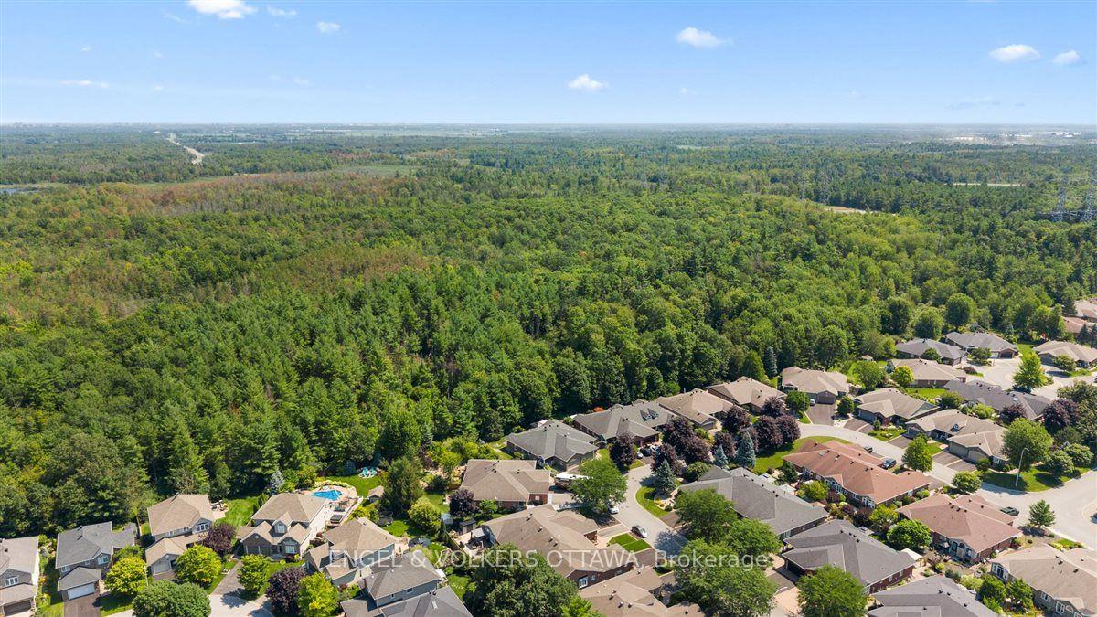 Photo 46 of 50 Nighthawk Crescent, Ottawa, Kanata - Bridlewood — HOMEH
