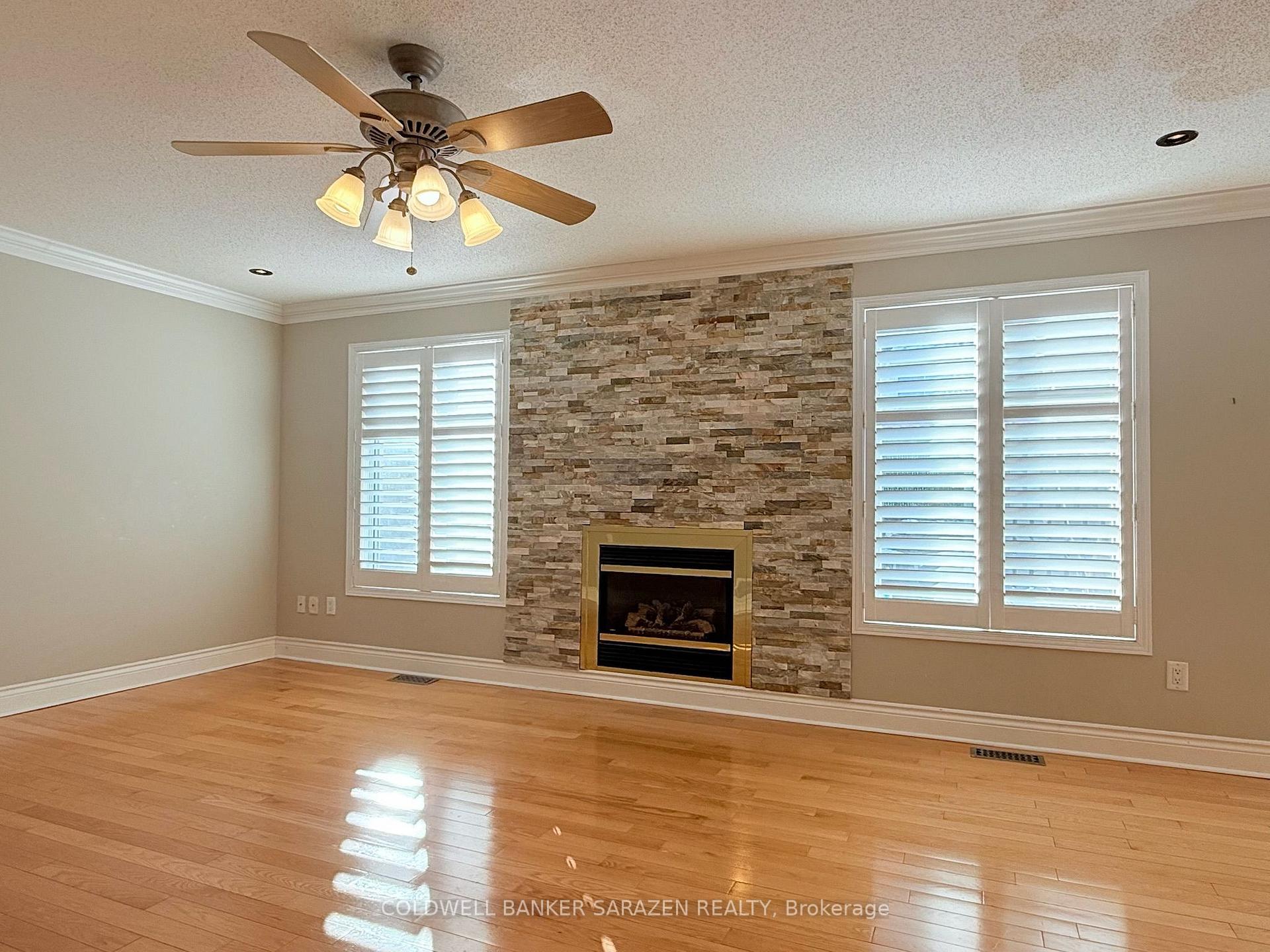 Photo 6 of 20 Whithorn Avenue, Ottawa, Kanata - Morgan's Grant/South March — HOMEH