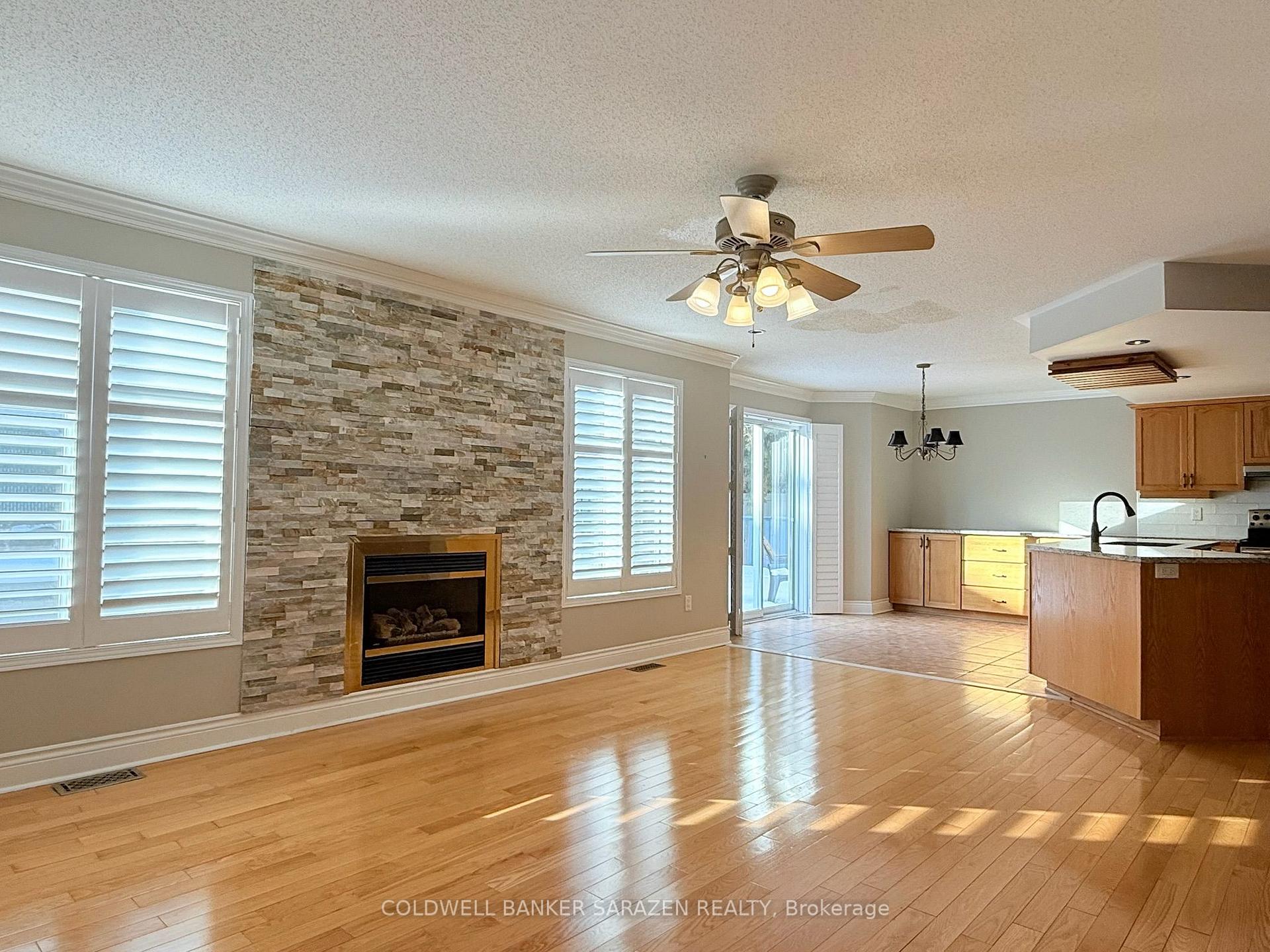 Photo 8 of 20 Whithorn Avenue, Ottawa, Kanata - Morgan's Grant/South March — HOMEH