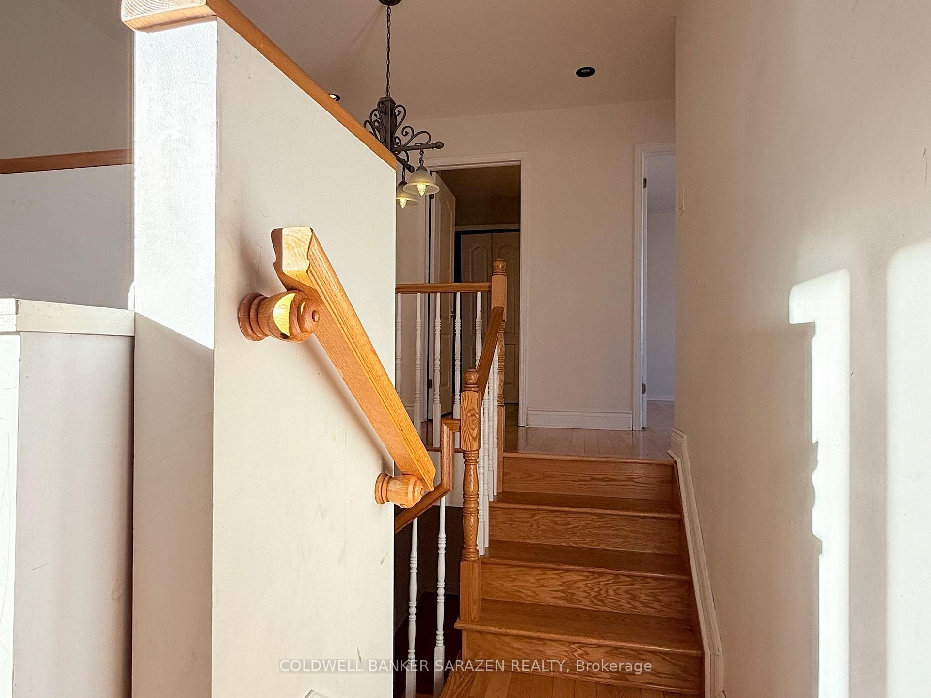 Photo 19 of 20 Whithorn Avenue, Ottawa, Kanata - Morgan's Grant/South March — HOMEH