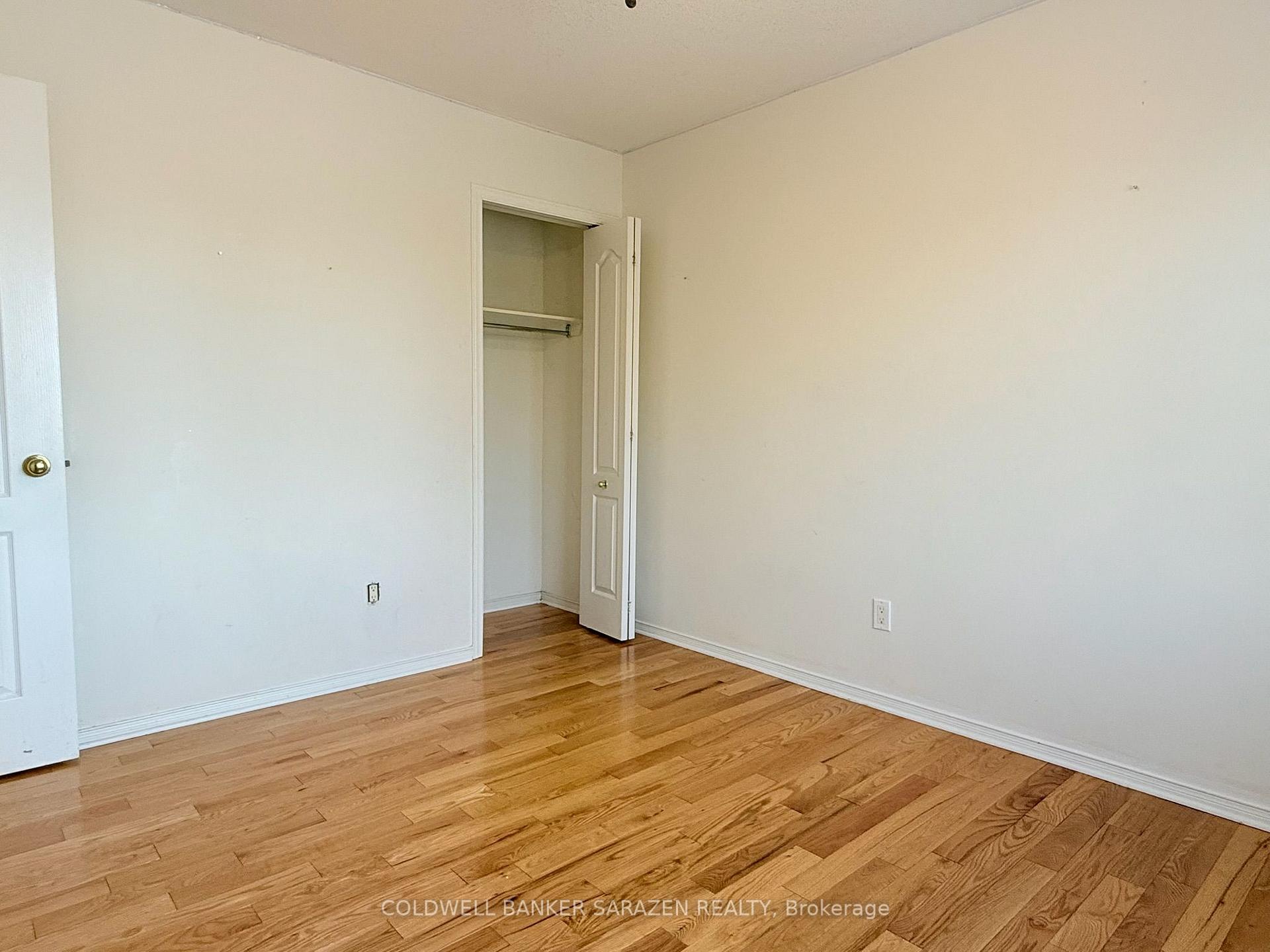 Photo 26 of 20 Whithorn Avenue, Ottawa, Kanata - Morgan's Grant/South March — HOMEH