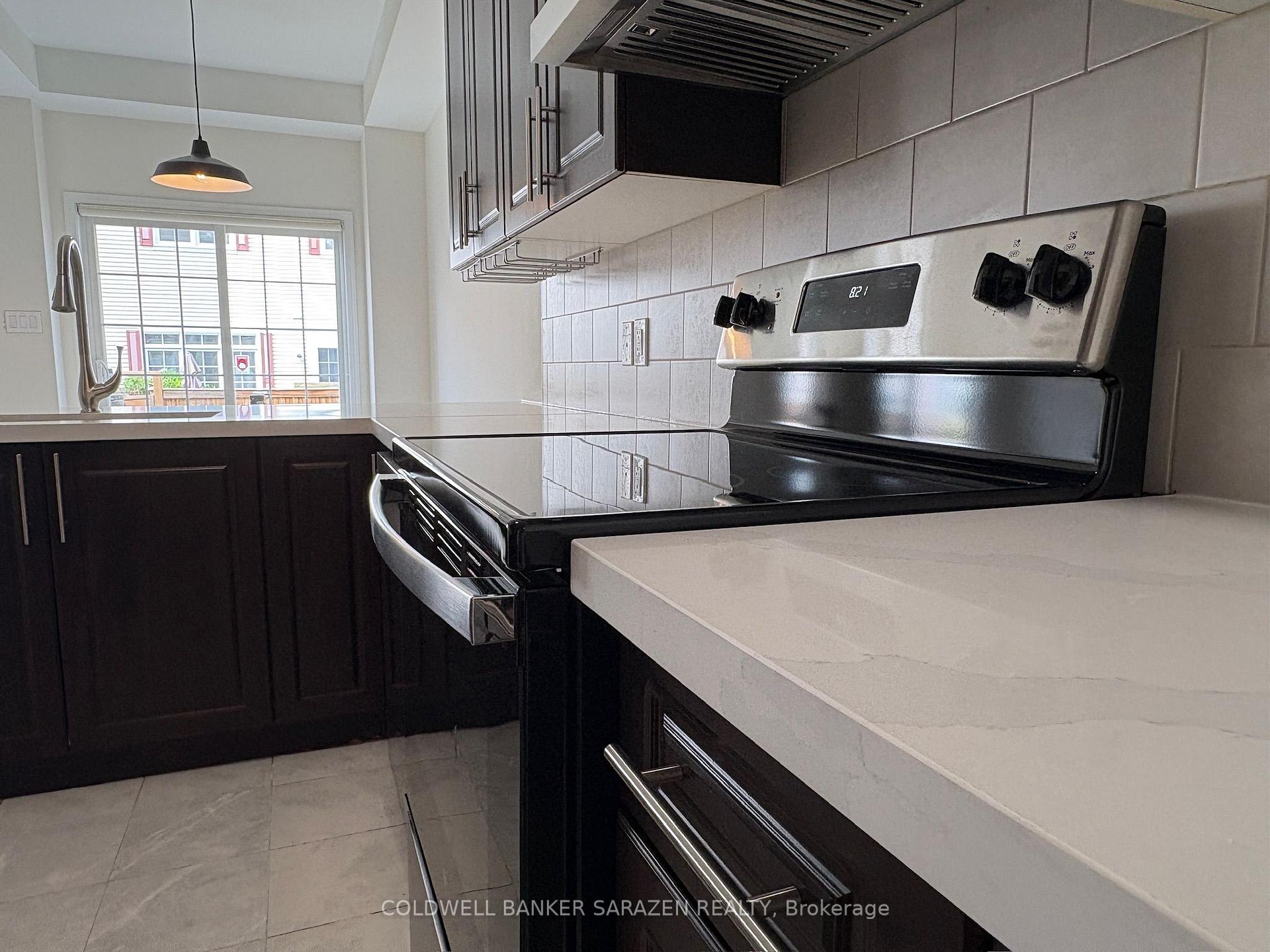 Photo 13 of 117 Laramie Crescent, Ottawa, Barrhaven - Stonebridge — HOMEH