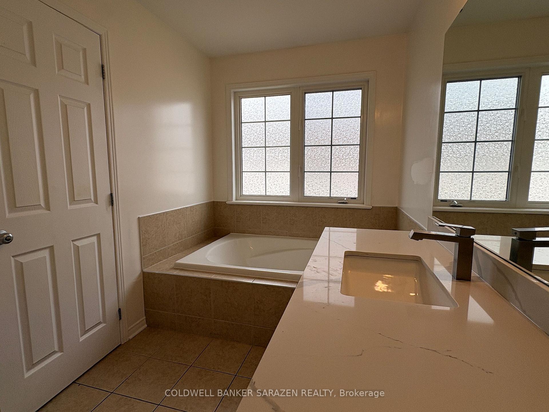 Photo 35 of 117 Laramie Crescent, Ottawa, Barrhaven - Stonebridge — HOMEH