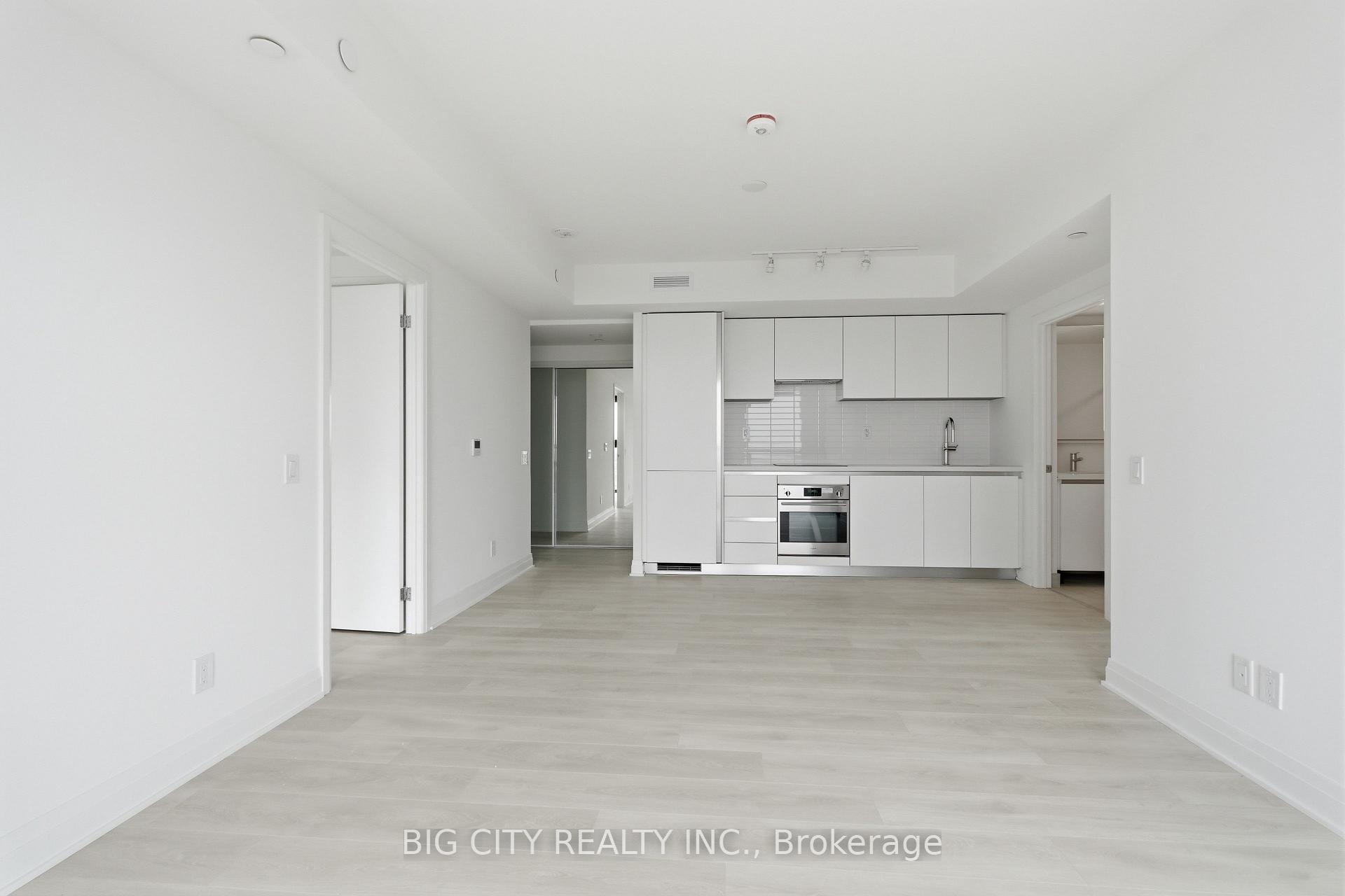 Photo 8 of Unit 1710, 25 Frederick Todd Way, Toronto, Leaside — HOMEH