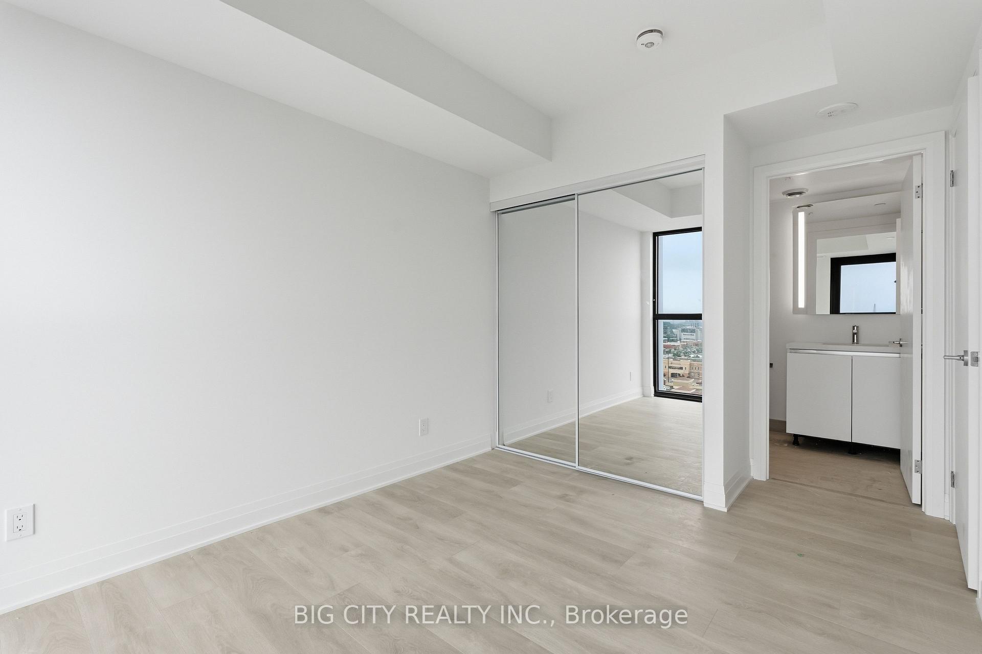Photo 12 of Unit 1710, 25 Frederick Todd Way, Toronto, Leaside — HOMEH