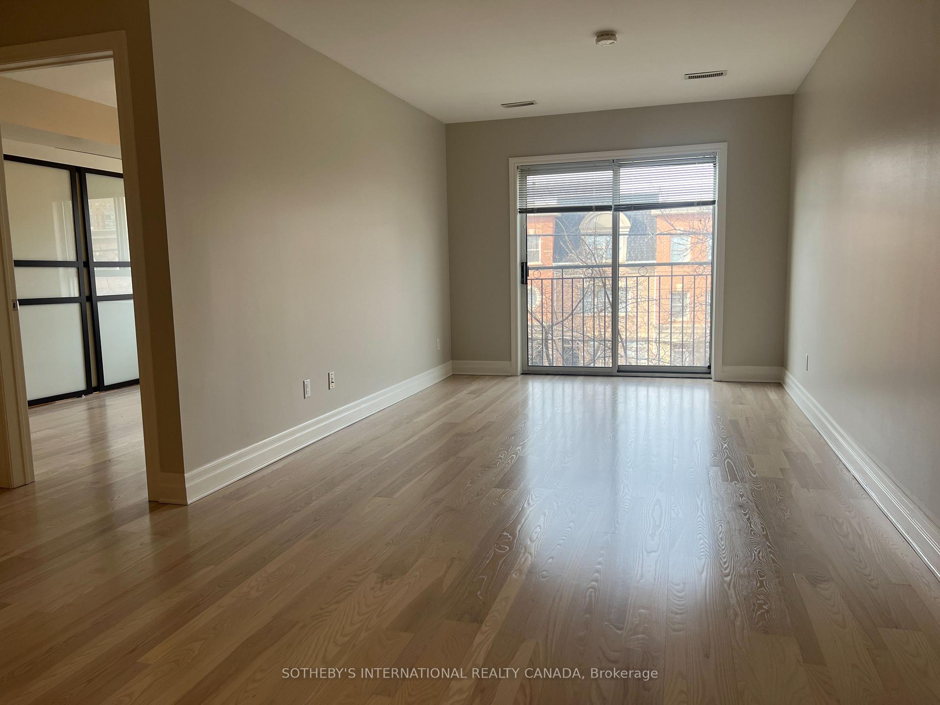 Photo 2 of Unit 301, 3069 Lakeshore Boulevard, Etobicoke, New Toronto — HOMEH