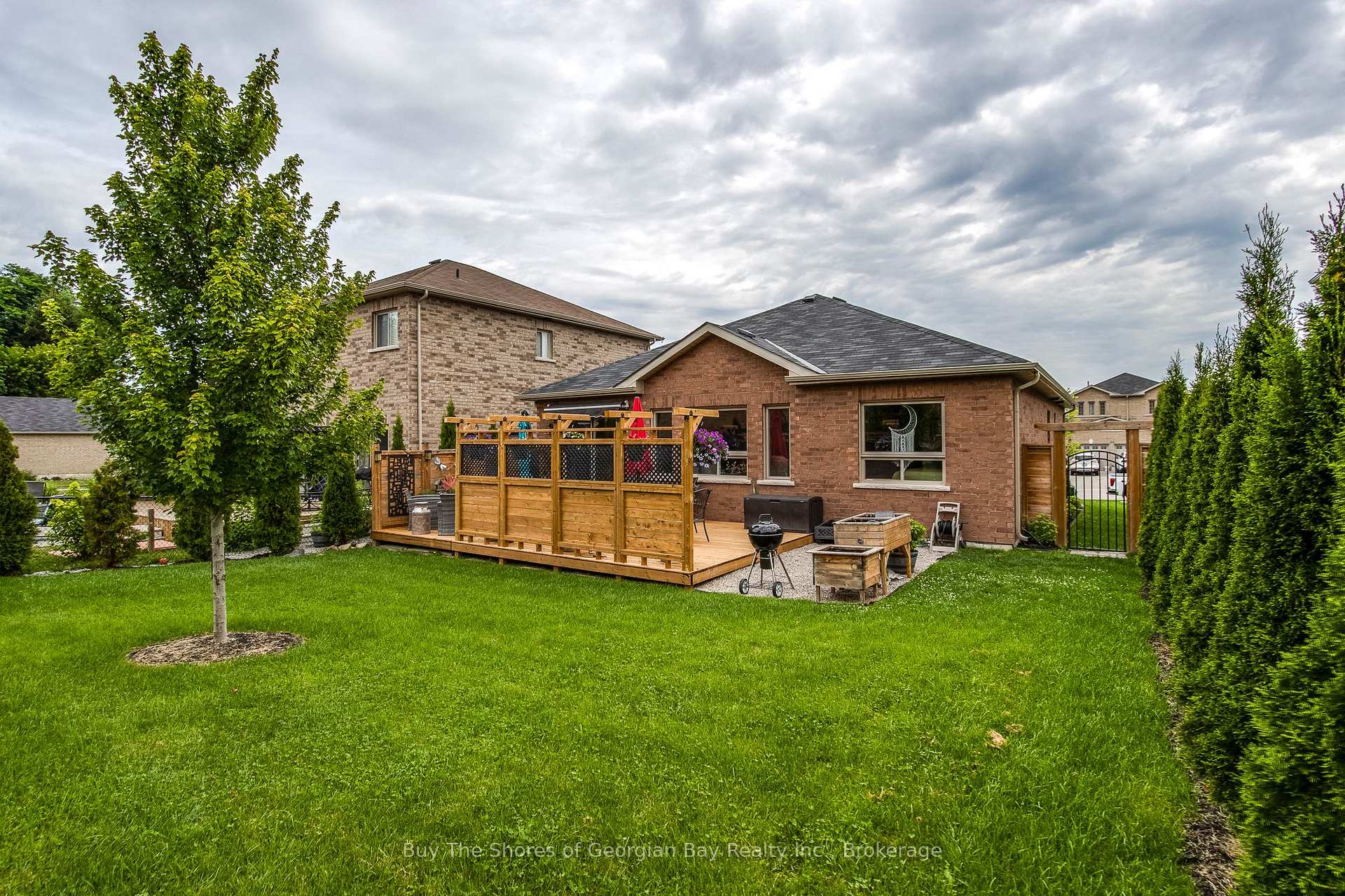 Photo 2 of 33 Beausoleil Drive, Penetanguishene — HOMEH