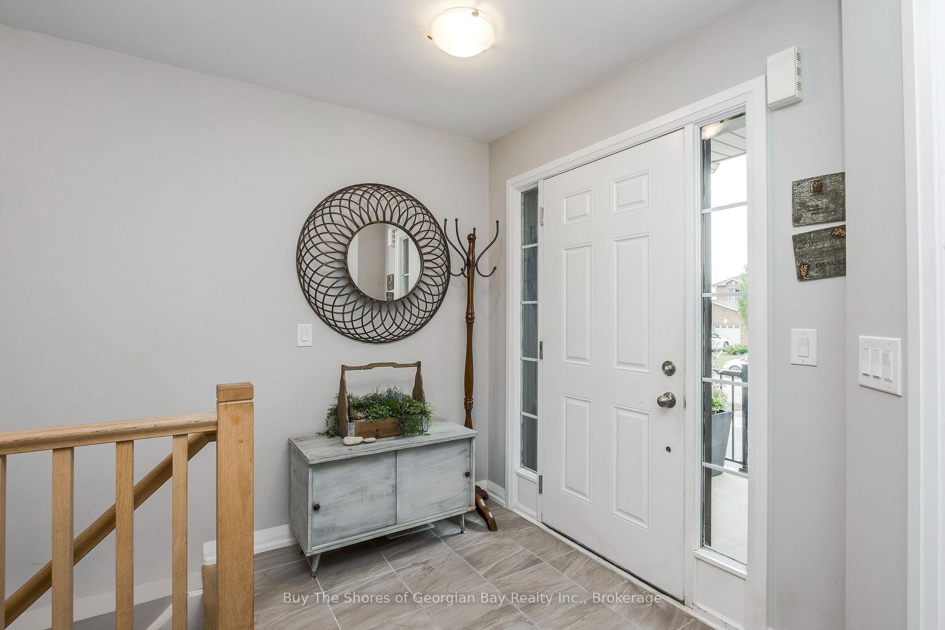 Photo 5 of 33 Beausoleil Drive, Penetanguishene — HOMEH