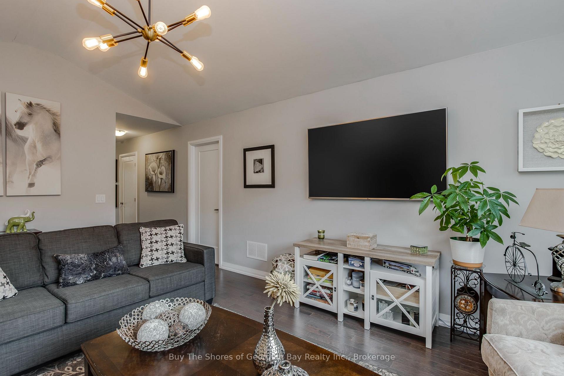 Photo 14 of 33 Beausoleil Drive, Penetanguishene — HOMEH