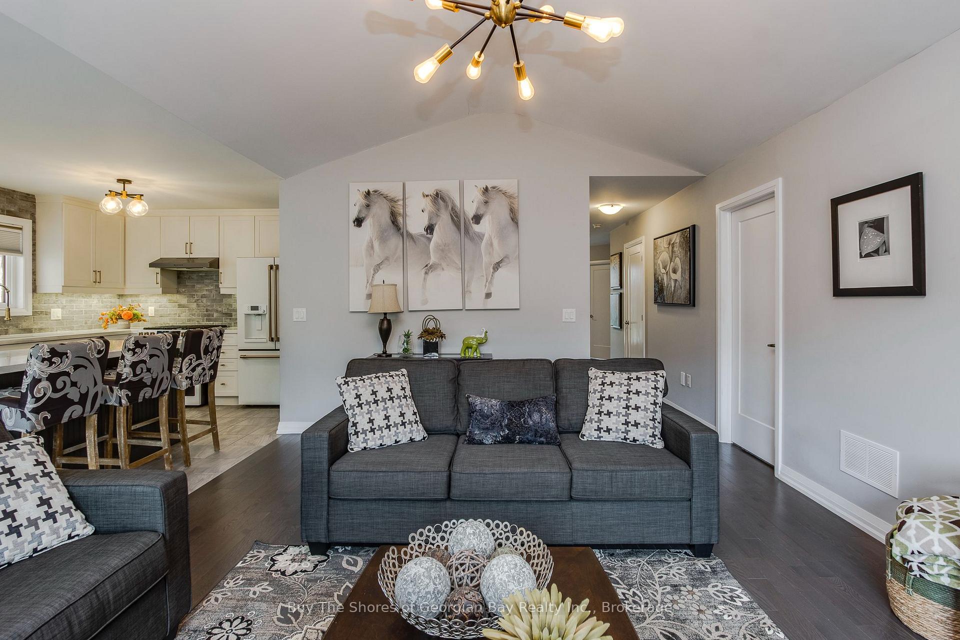 Photo 15 of 33 Beausoleil Drive, Penetanguishene — HOMEH
