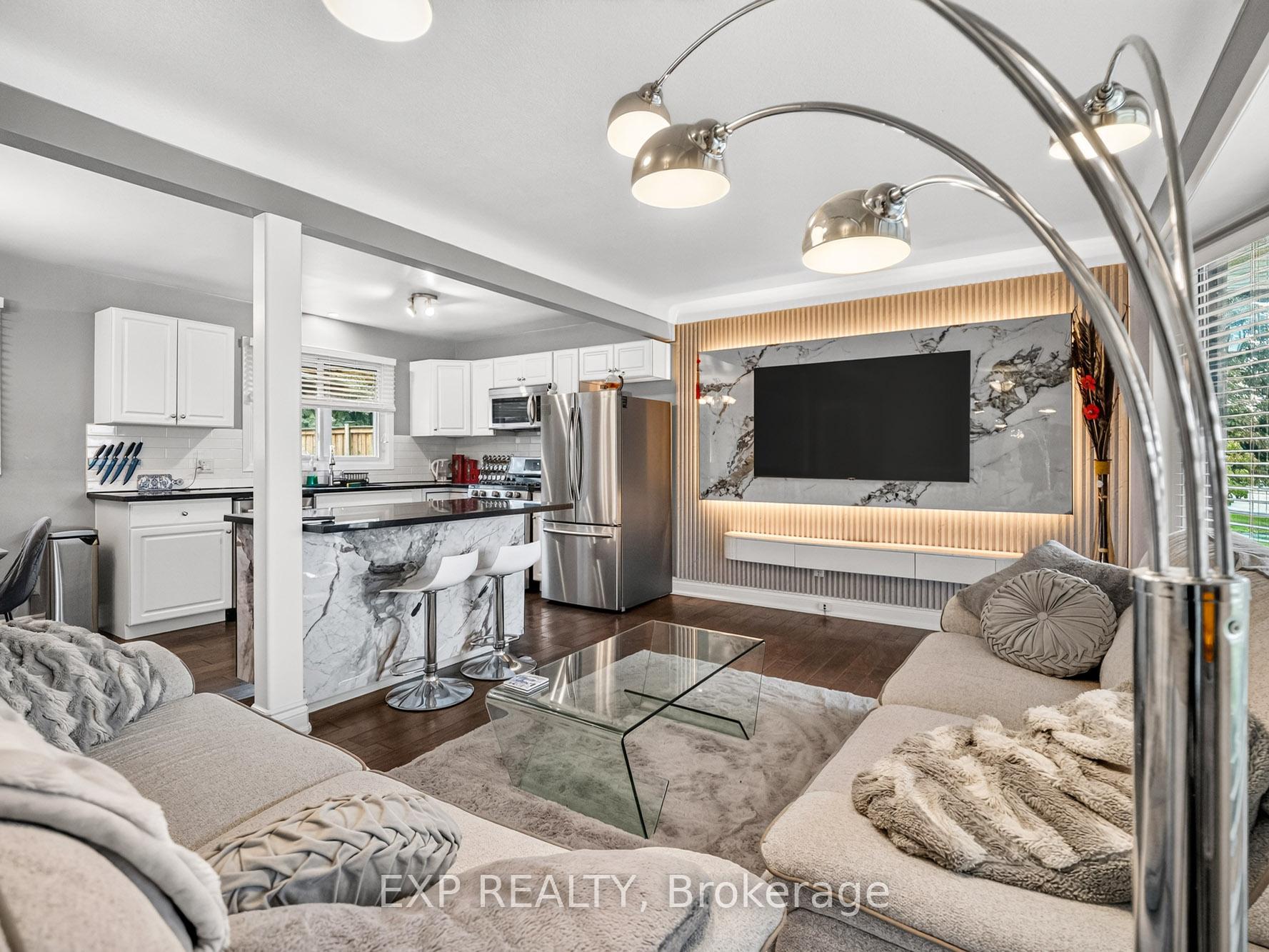 Photo 3 of 6450 Caledonia (Upper) Street, Niagara Falls, Arad/Fallsview — HOMEH