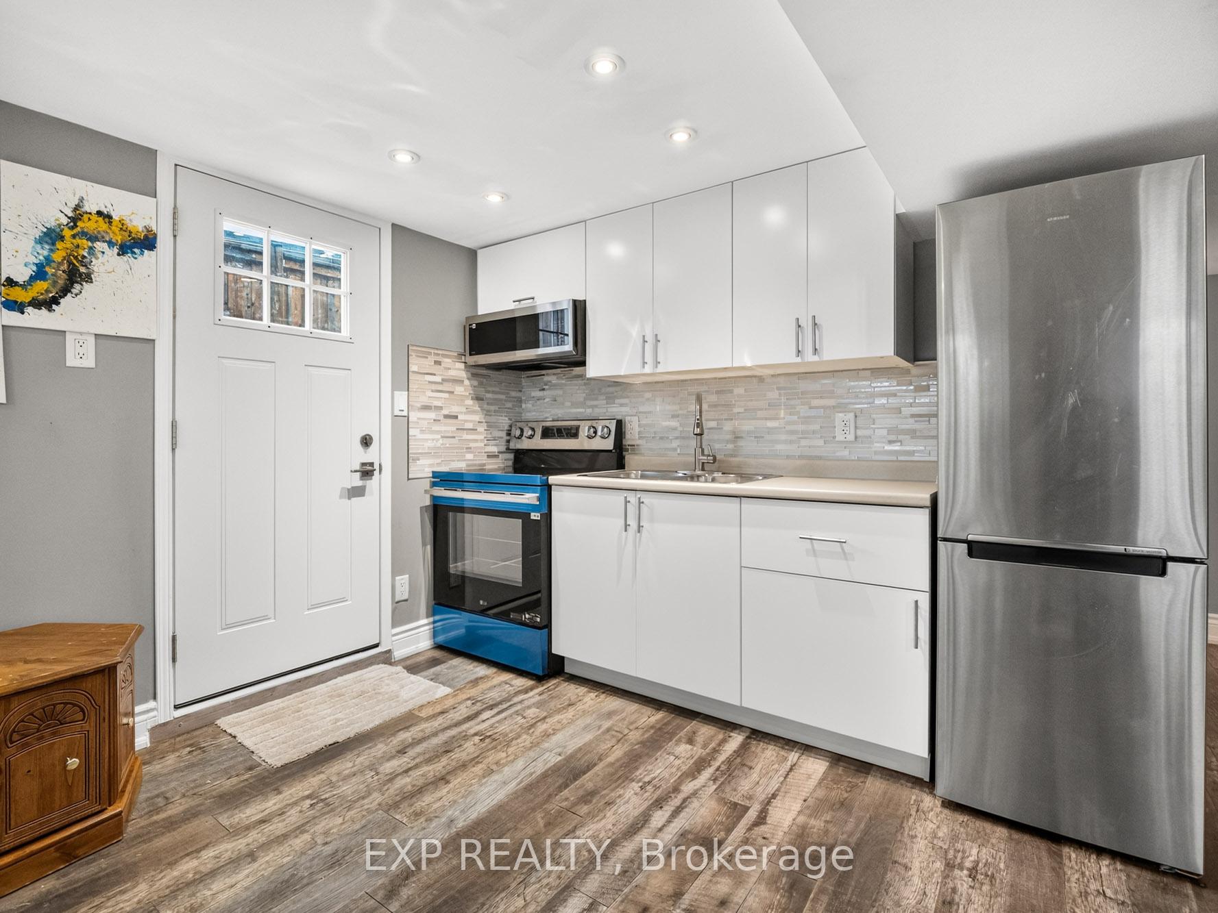 Photo 2 of 6450 Caledonia (Lower) Street, Niagara Falls, Arad/Fallsview — HOMEH