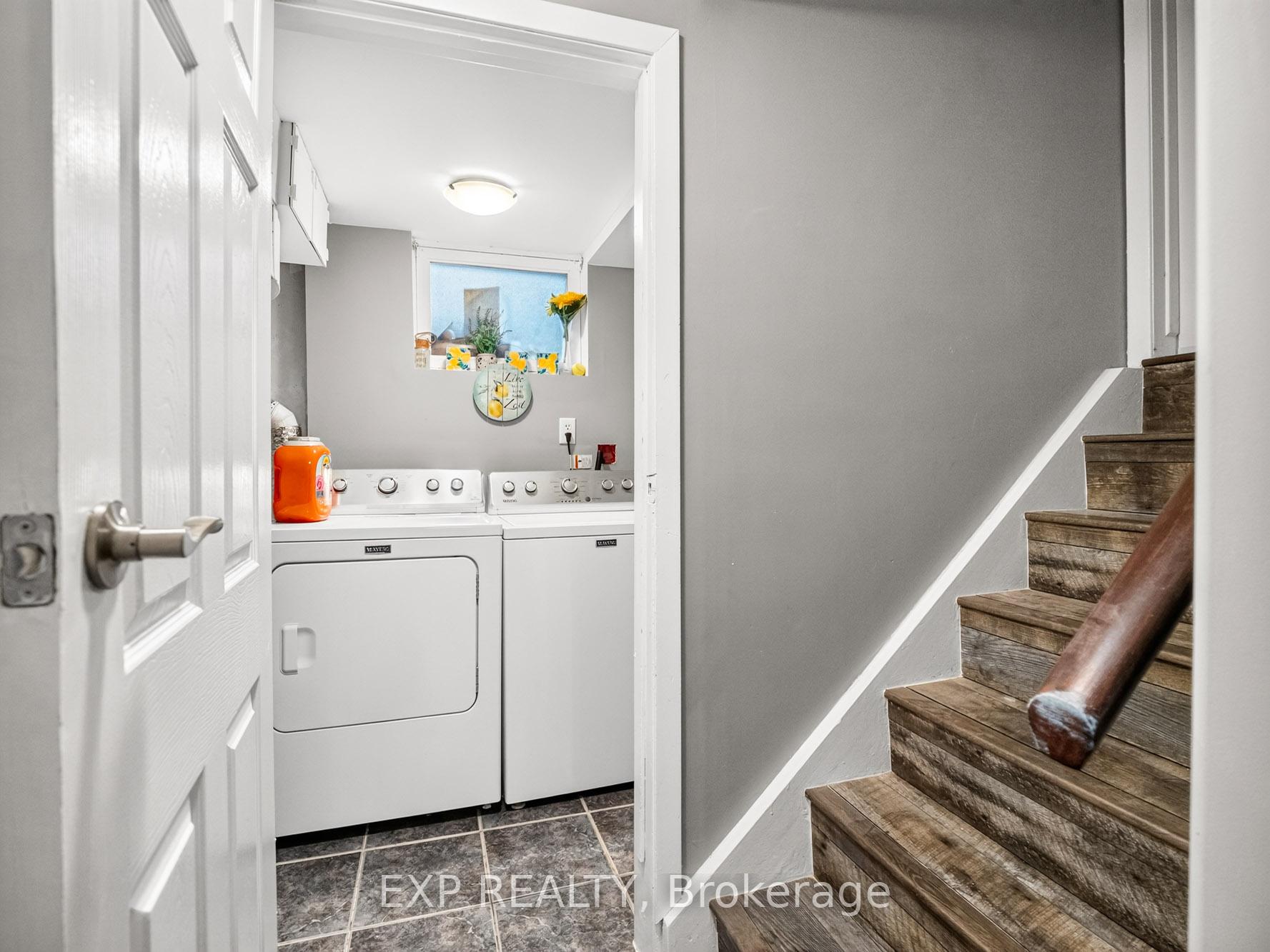Photo 6 of 6450 Caledonia (Lower) Street, Niagara Falls, Arad/Fallsview — HOMEH