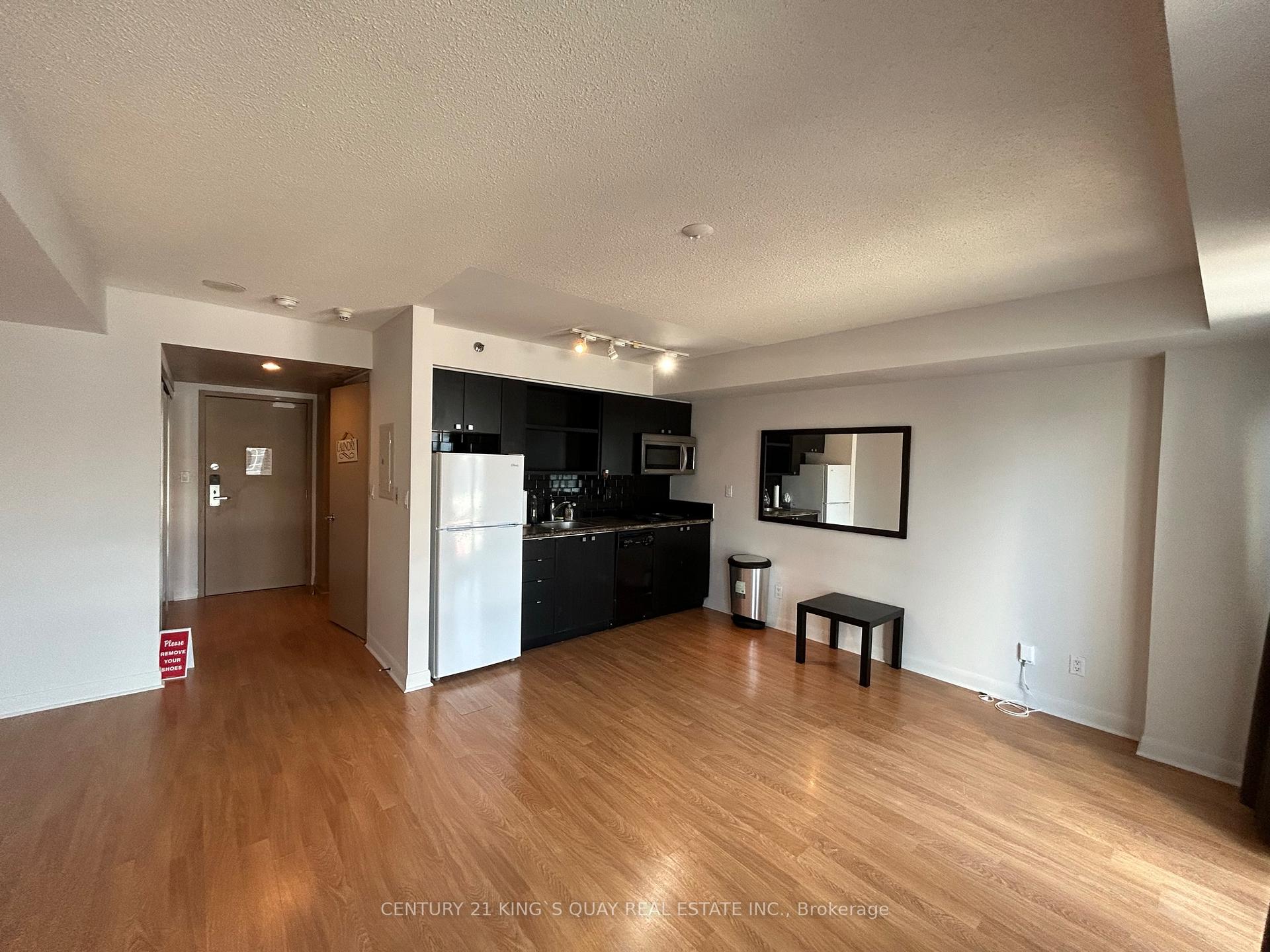 Photo 2 of Unit 1002, 200 Victoria Street, Toronto, Church-Yonge Corridor — HOMEH
