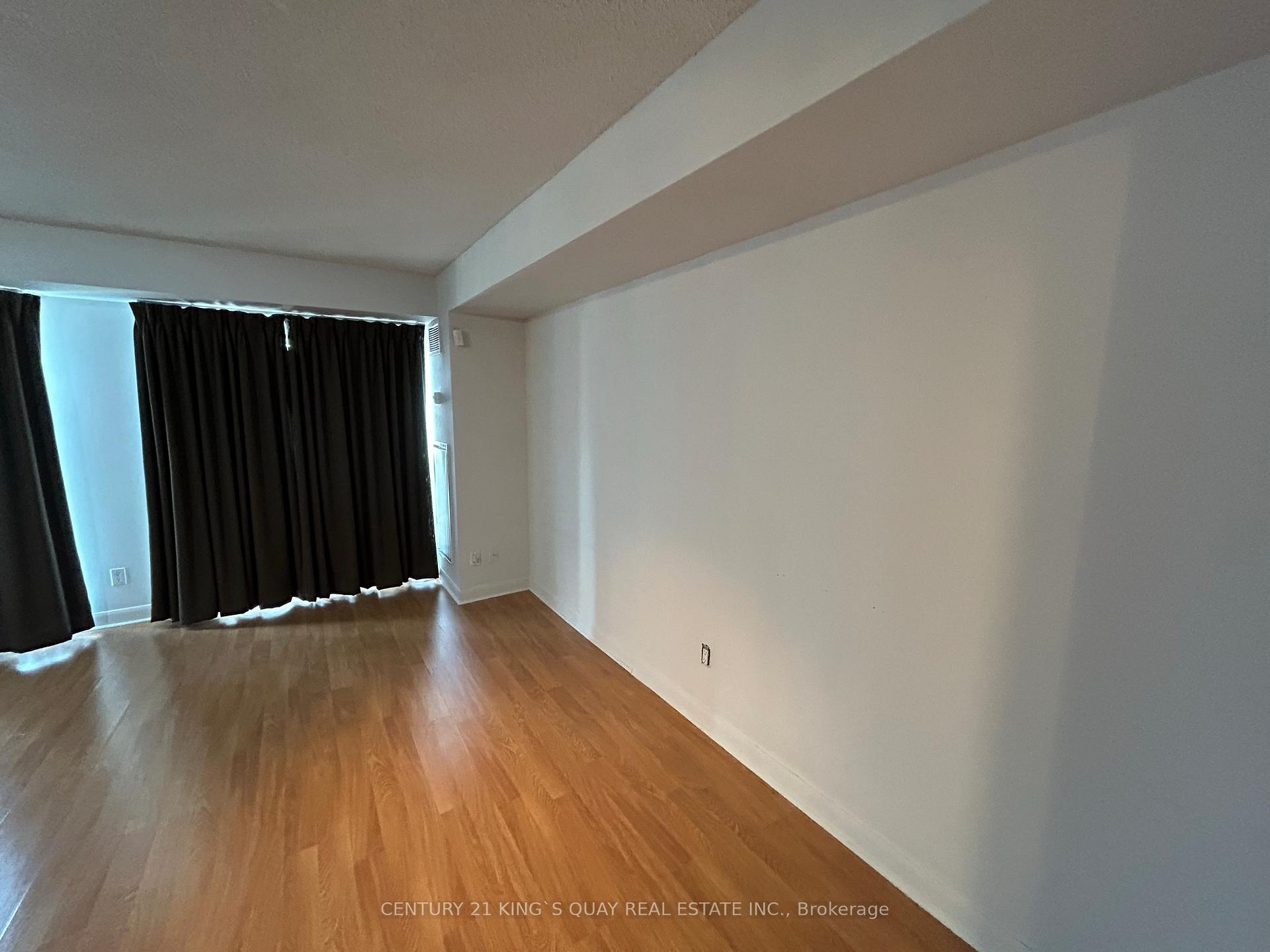 Photo 5 of Unit 1002, 200 Victoria Street, Toronto, Church-Yonge Corridor — HOMEH