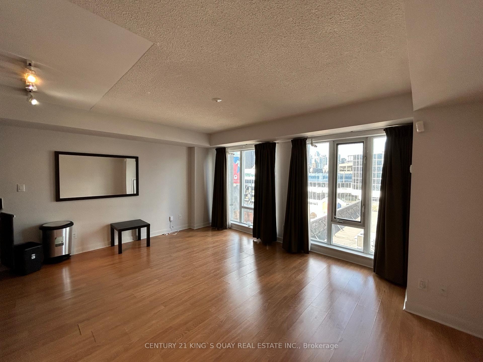 Photo 11 of Unit 1002, 200 Victoria Street, Toronto, Church-Yonge Corridor — HOMEH