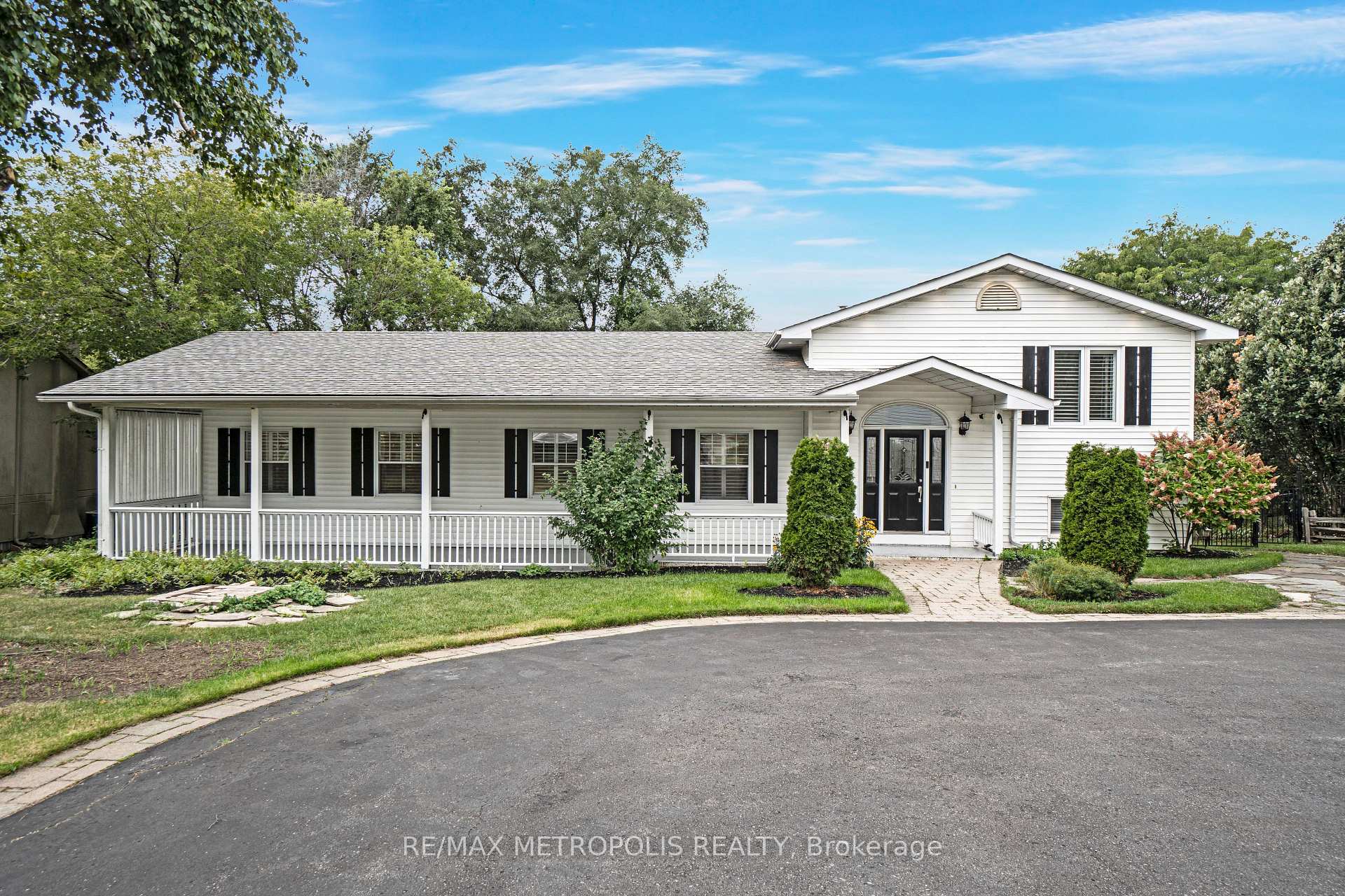Photo 3 of 1872 Appleview Road, Pickering, Dunbarton — HOMEH