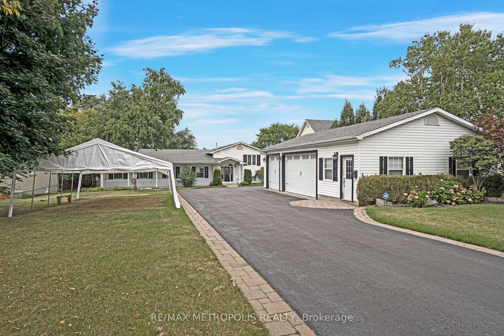 Photo 5 of 1872 Appleview Road, Pickering, Dunbarton — HOMEH