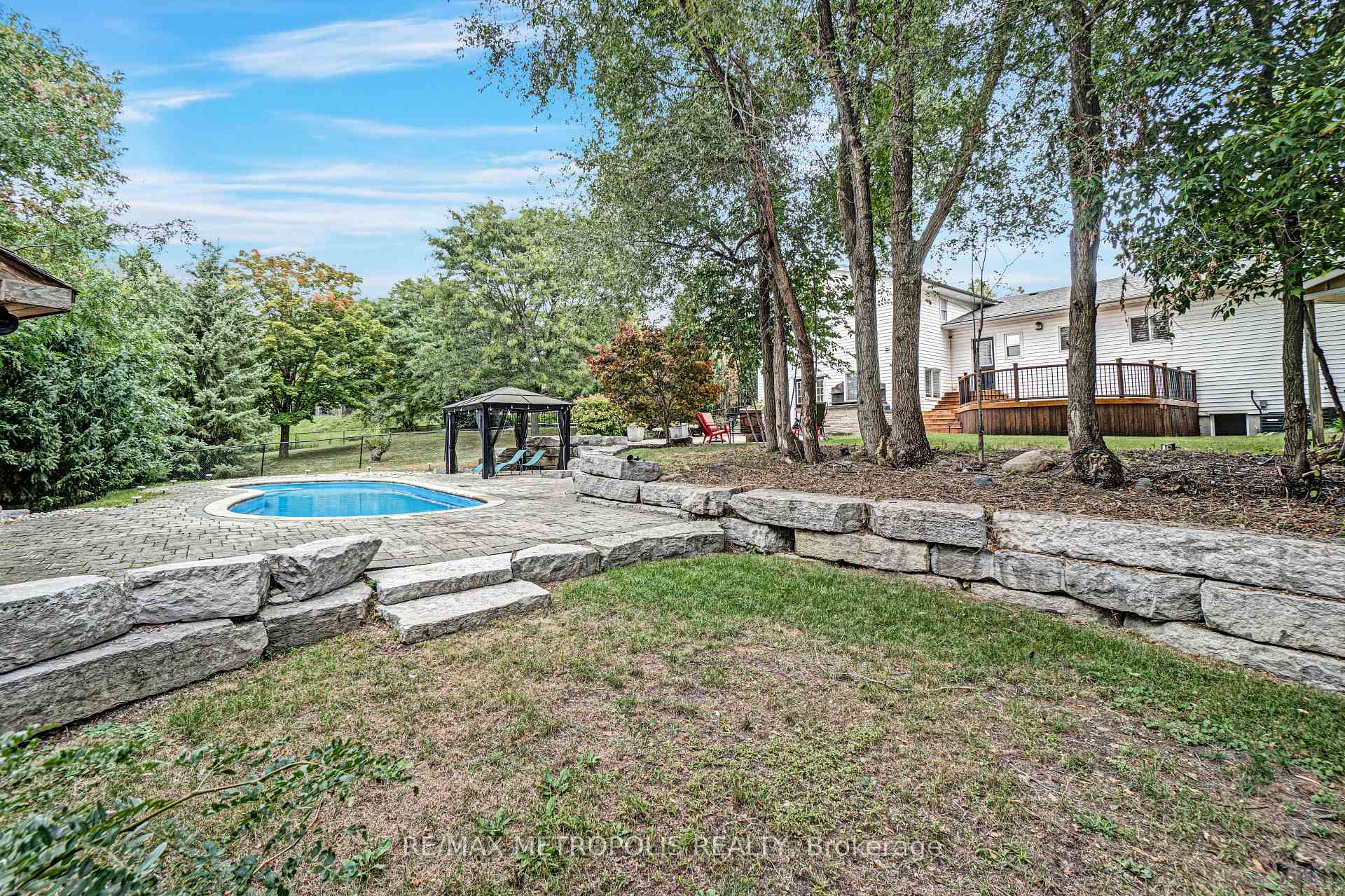 Photo 37 of 1872 Appleview Road, Pickering, Dunbarton — HOMEH