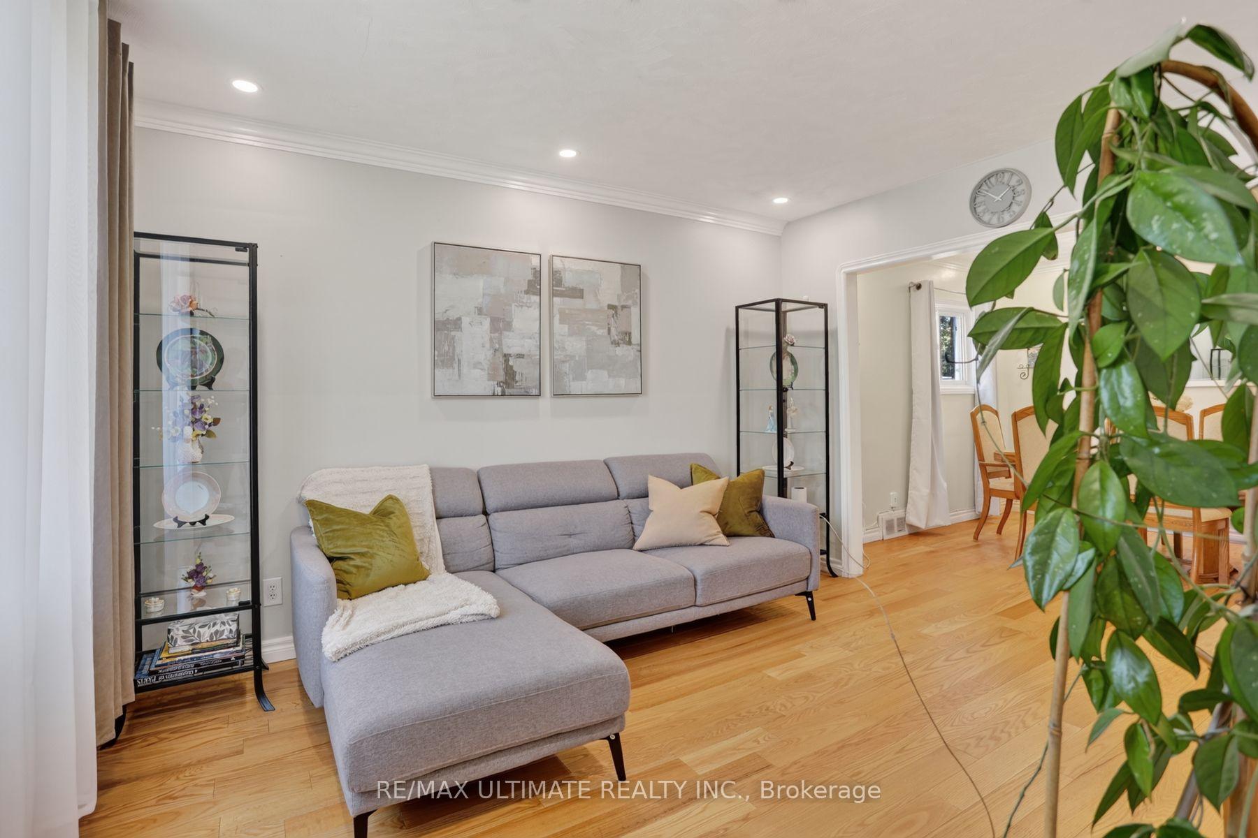 Photo 8 of 11 Midholm Drive, Scarborough, Ionview — HOMEH