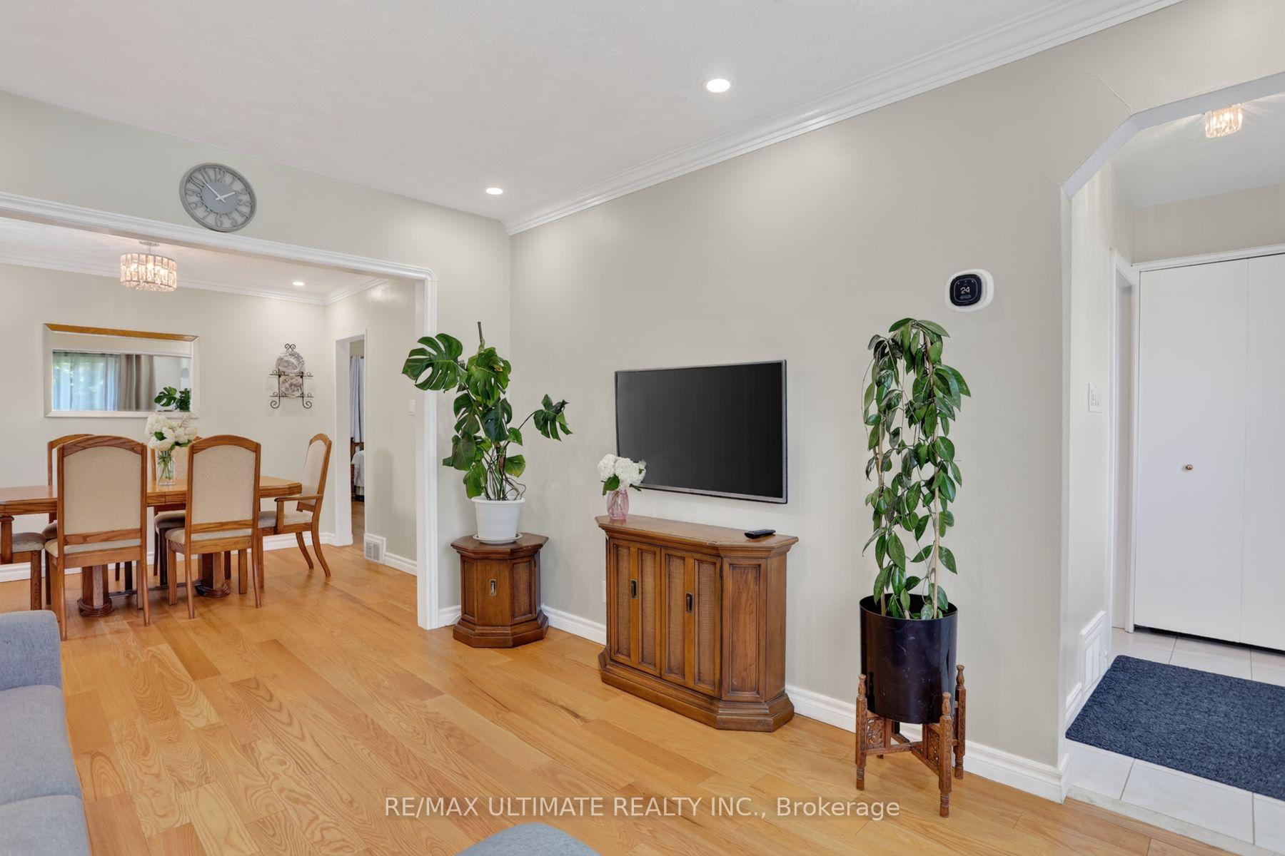 Photo 11 of 11 Midholm Drive, Scarborough, Ionview — HOMEH