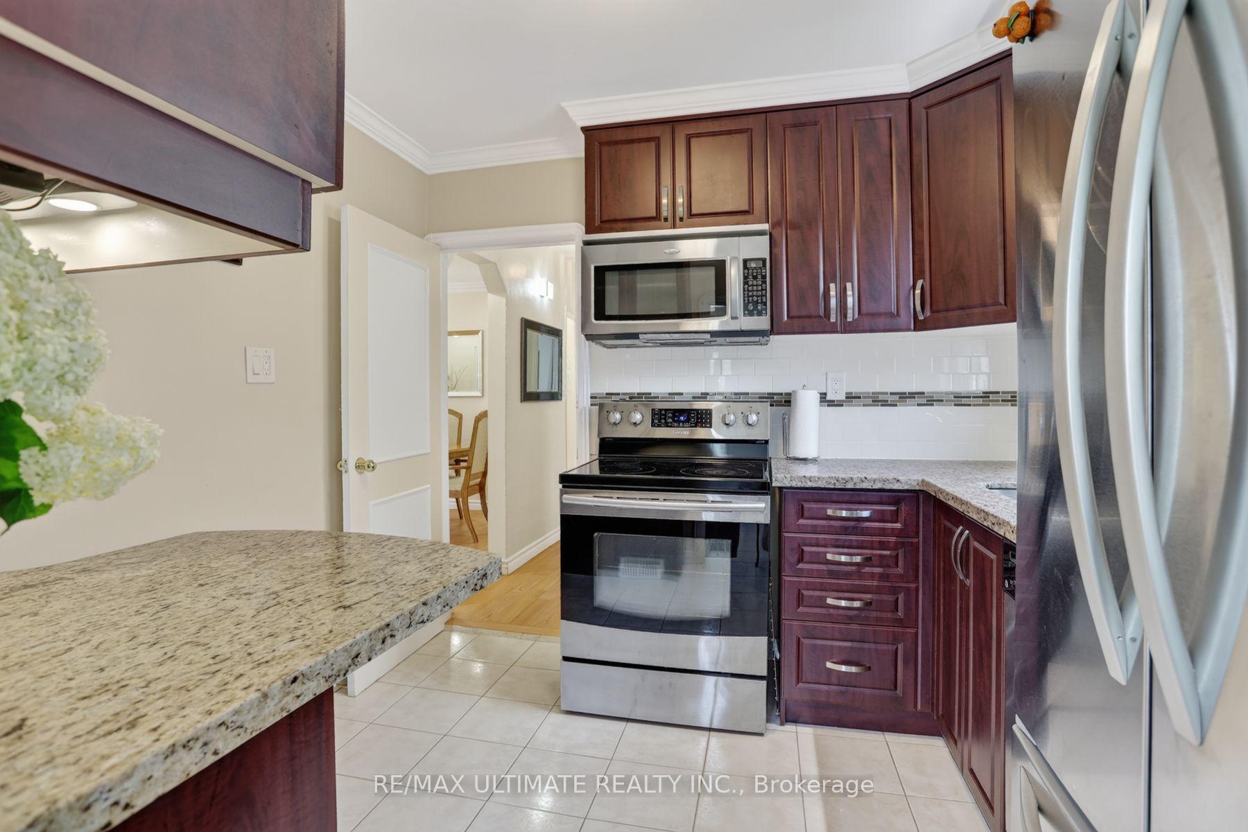 Photo 16 of 11 Midholm Drive, Scarborough, Ionview — HOMEH