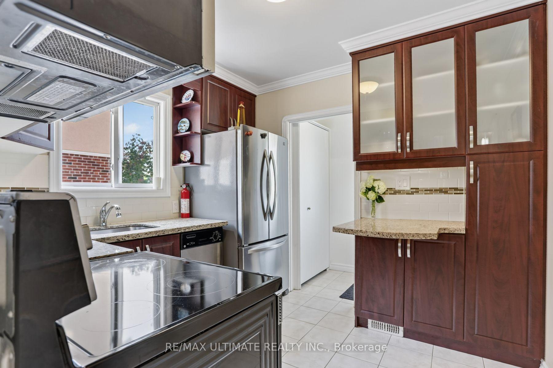 Photo 19 of 11 Midholm Drive, Scarborough, Ionview — HOMEH