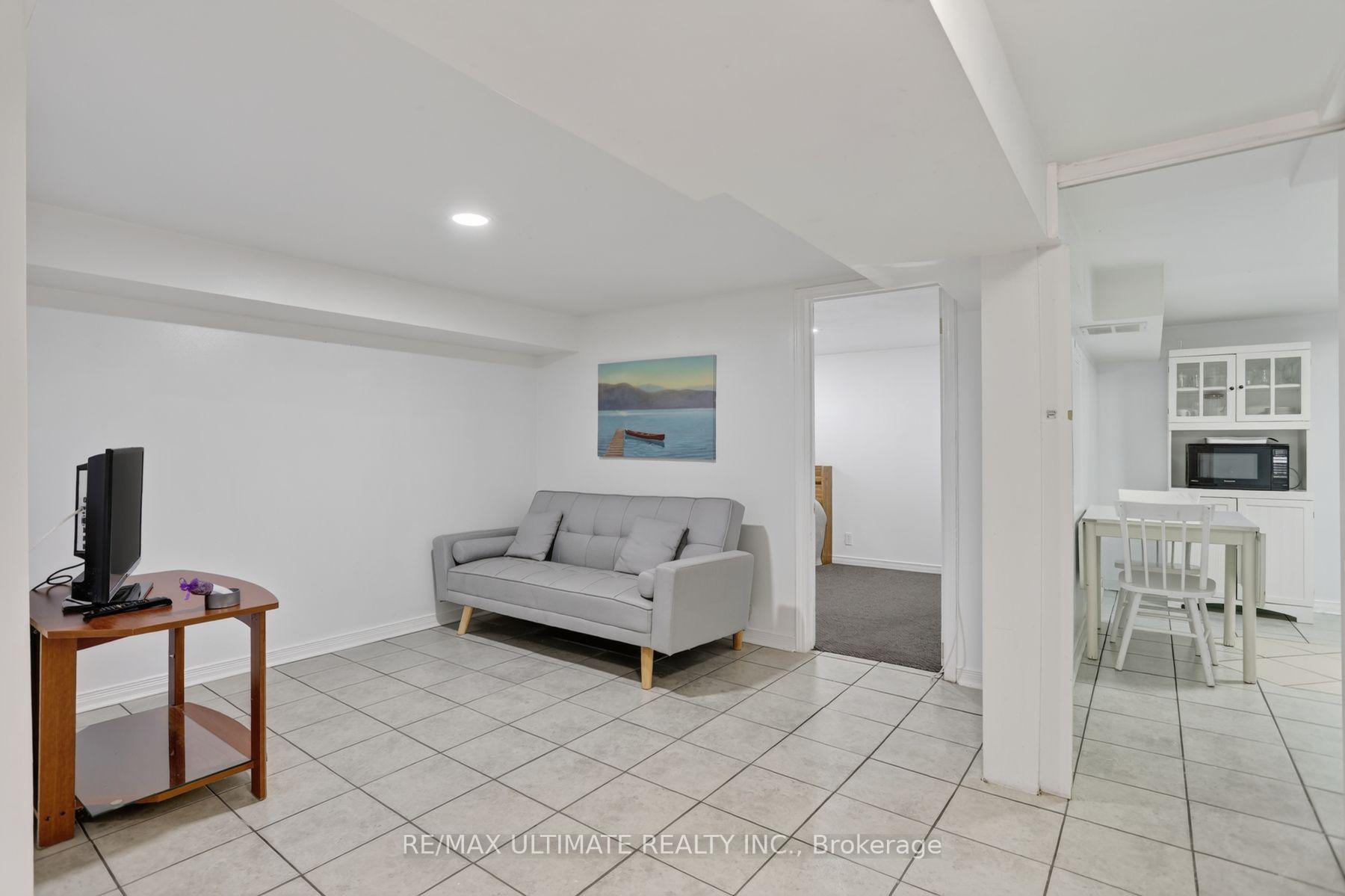 Photo 45 of 11 Midholm Drive, Scarborough, Ionview — HOMEH