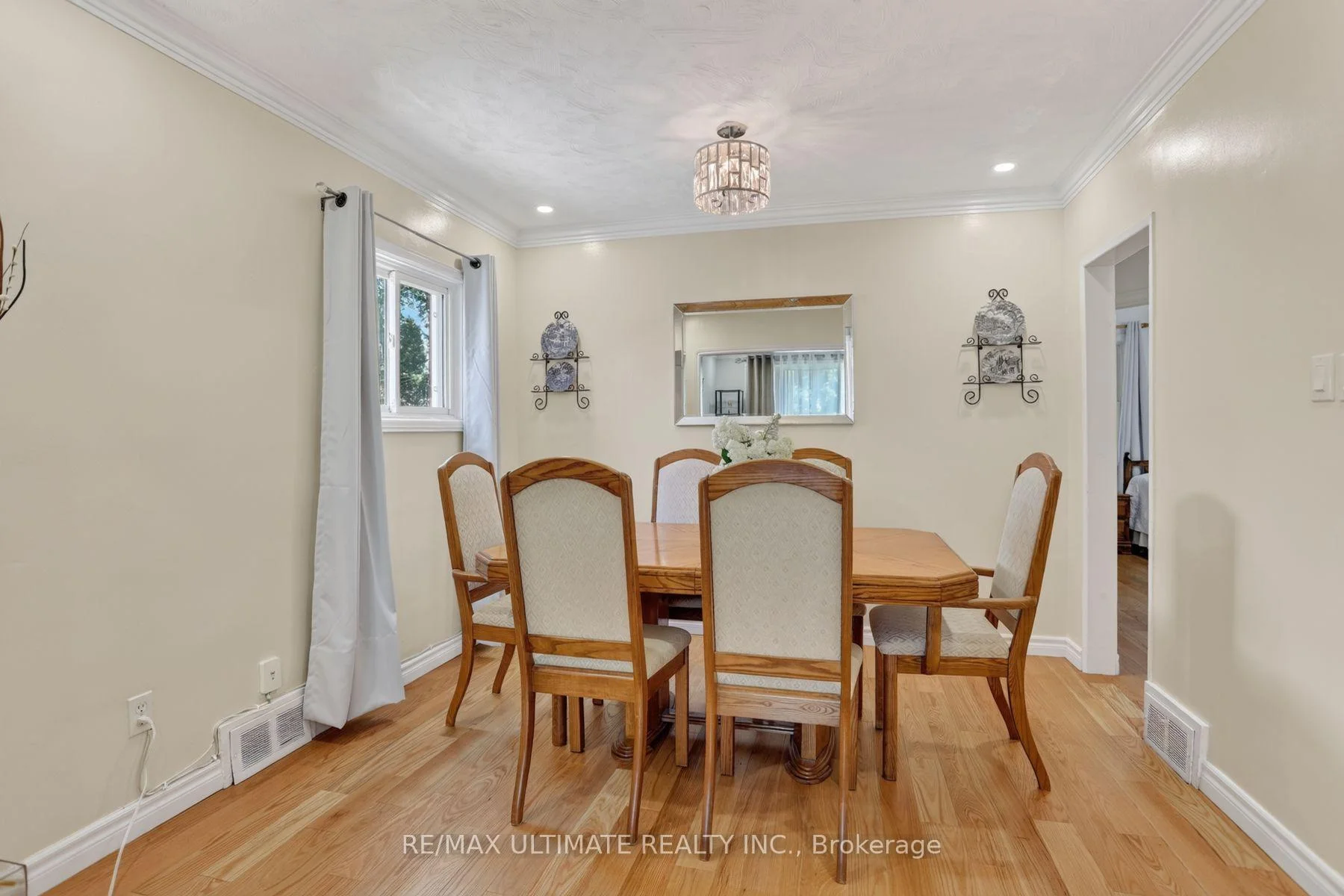 Photo 13 of 11 Midholm Drive, Scarborough, Ionview — HOMEH