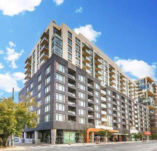 Front of Unit 325, 525 Adelaide Street W