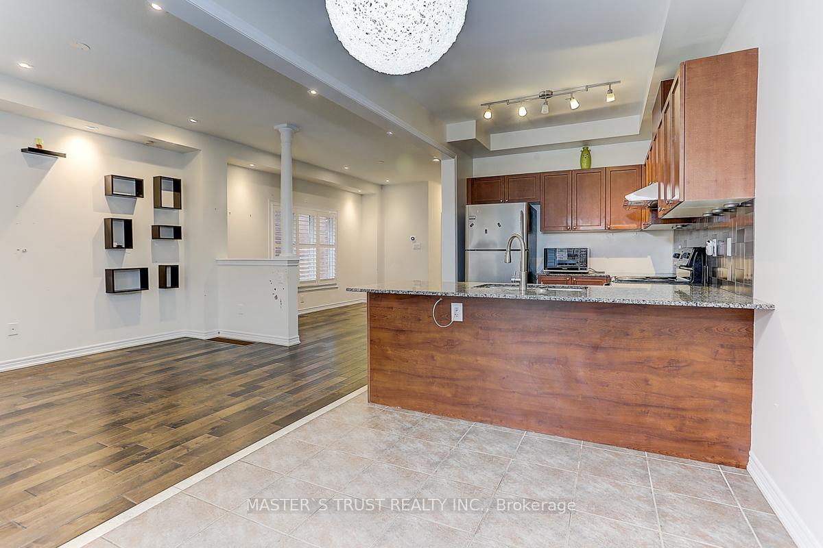 Photo 14 of 12 Glenbar Gardens, Markham, Village Green-South Unionville — HOMEH