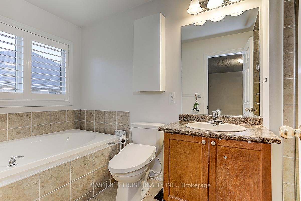 Photo 19 of 12 Glenbar Gardens, Markham, Village Green-South Unionville — HOMEH